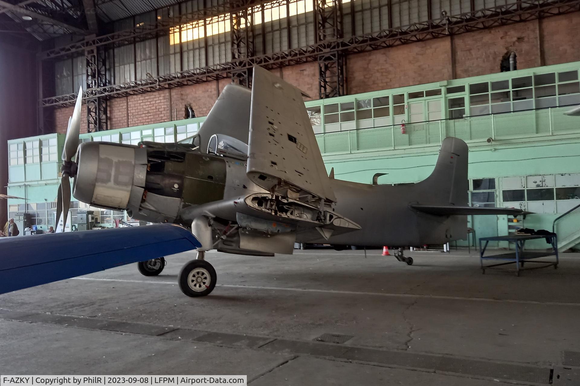 F-AZKY, Douglas A-1D Skyraider (AD-4NA) C/N 7798, F-AZKY '126998'  (126937) Douglas AD-4NA Skyraider Musee De L'Aviation de Melun-Villaroche