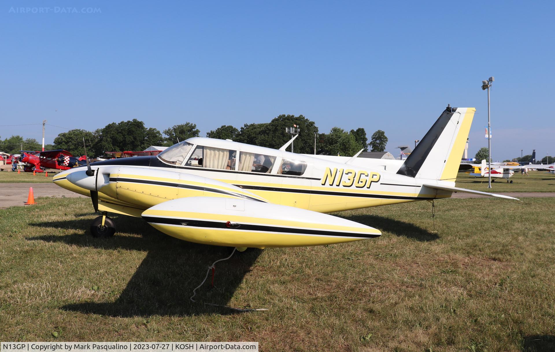 N13GP, 1967 Piper PA-30-160 B Twin Comanche C/N 30-1535, Piper PA-30