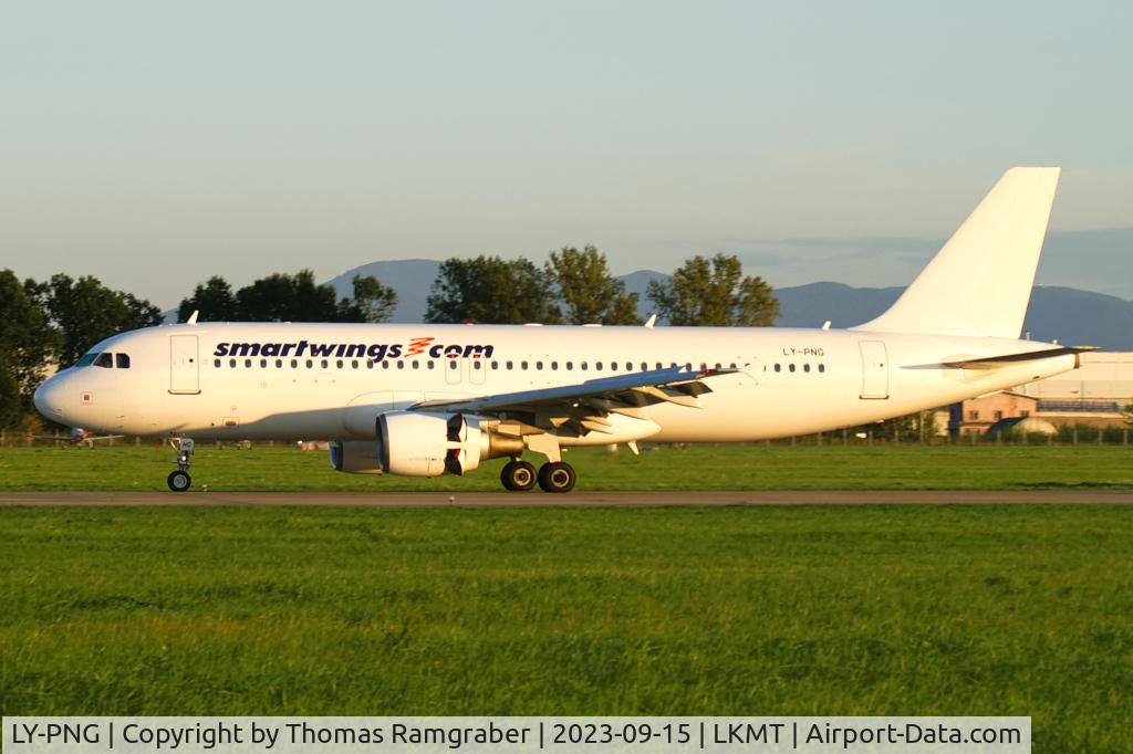 LY-PNG, 2009 Airbus A320-216 C/N 4075, Smartwings (Heston Airlines) Airbus A320