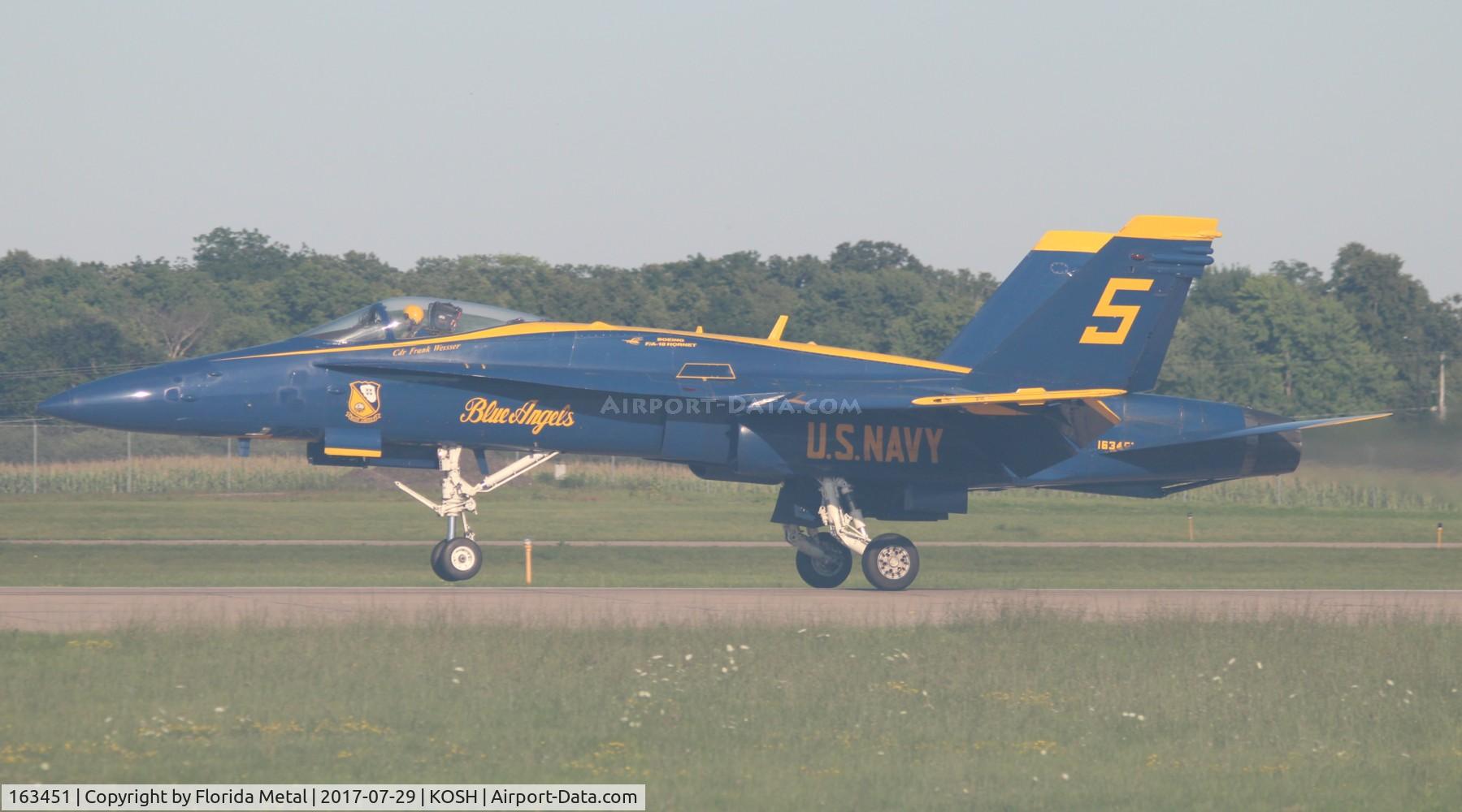 163451, 1988 McDonnell Douglas F/A-18C Hornet C/N 0662/C020, OSH 17 zx