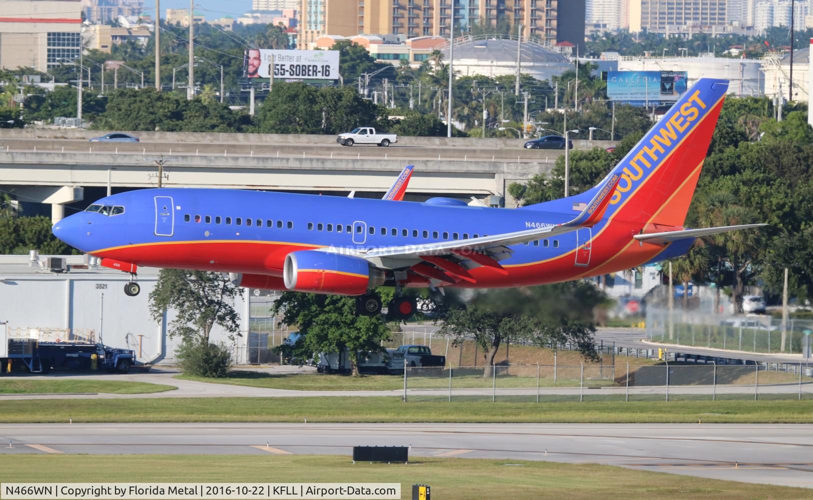 N466WN, 2004 Boeing 737-7H4 C/N 30677, SWA 737 oc zx MCO-FLL