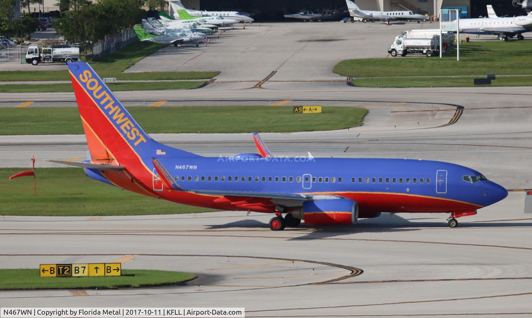 N467WN, 2004 Boeing 737-7H4 C/N 33830, SWA 737 oc zx