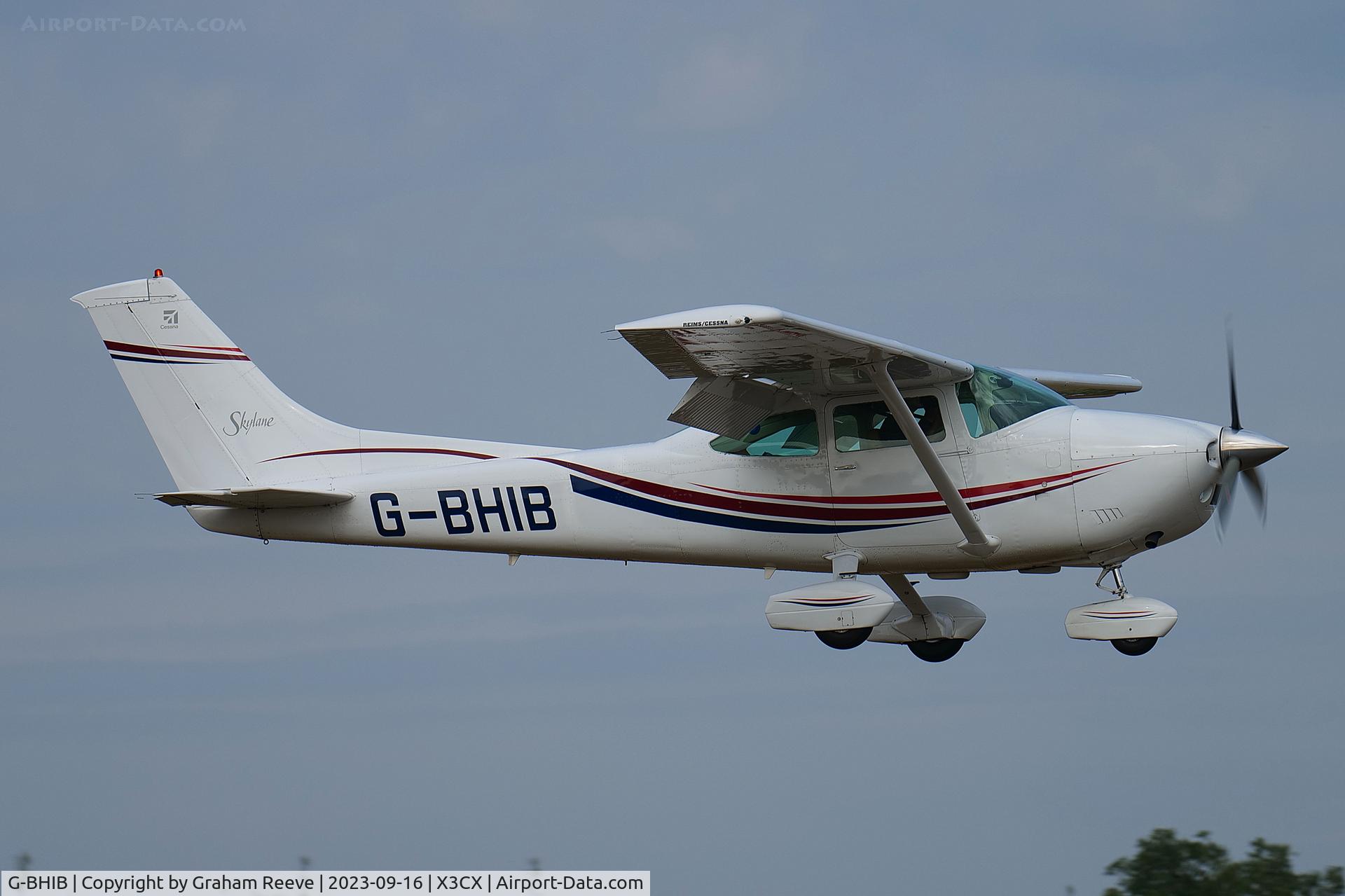 G-BHIB, 1980 Reims F182Q Skylane C/N 0134, Landing at Northrepps.