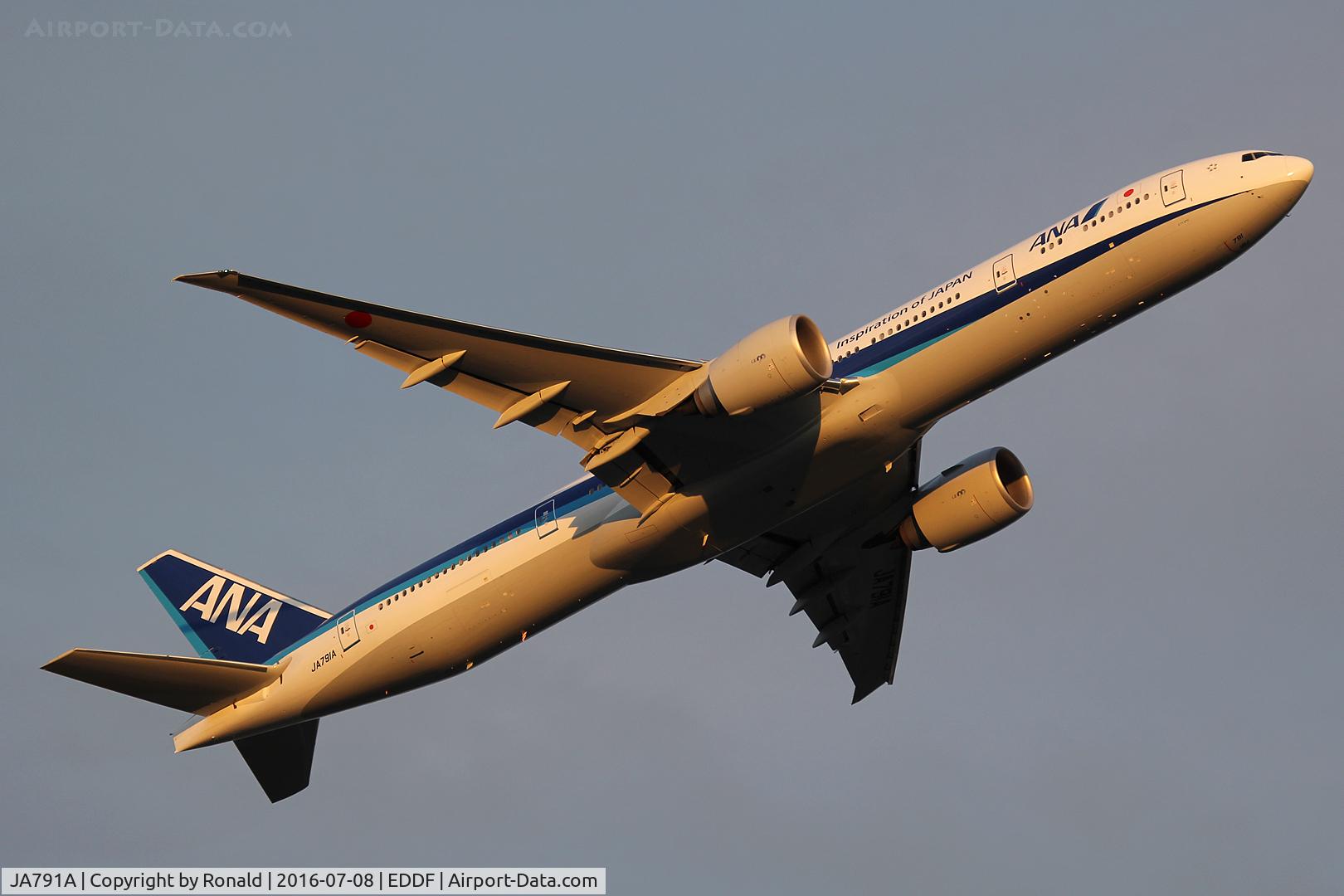 JA791A, 2015 Boeing 777-381/ER C/N 60137, at fra