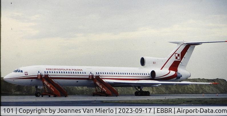101, 1990 Tupolev Tu-154M C/N 90A837, Slide scan
