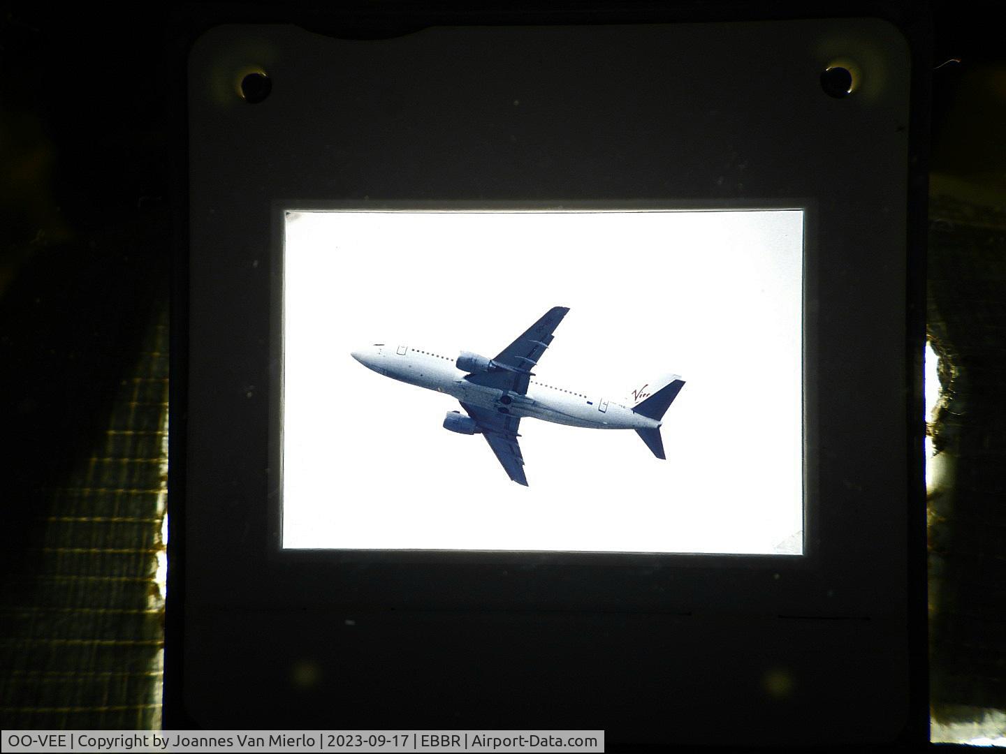 OO-VEE, 1988 Boeing 737-3Y0 C/N 23922, Slide scan