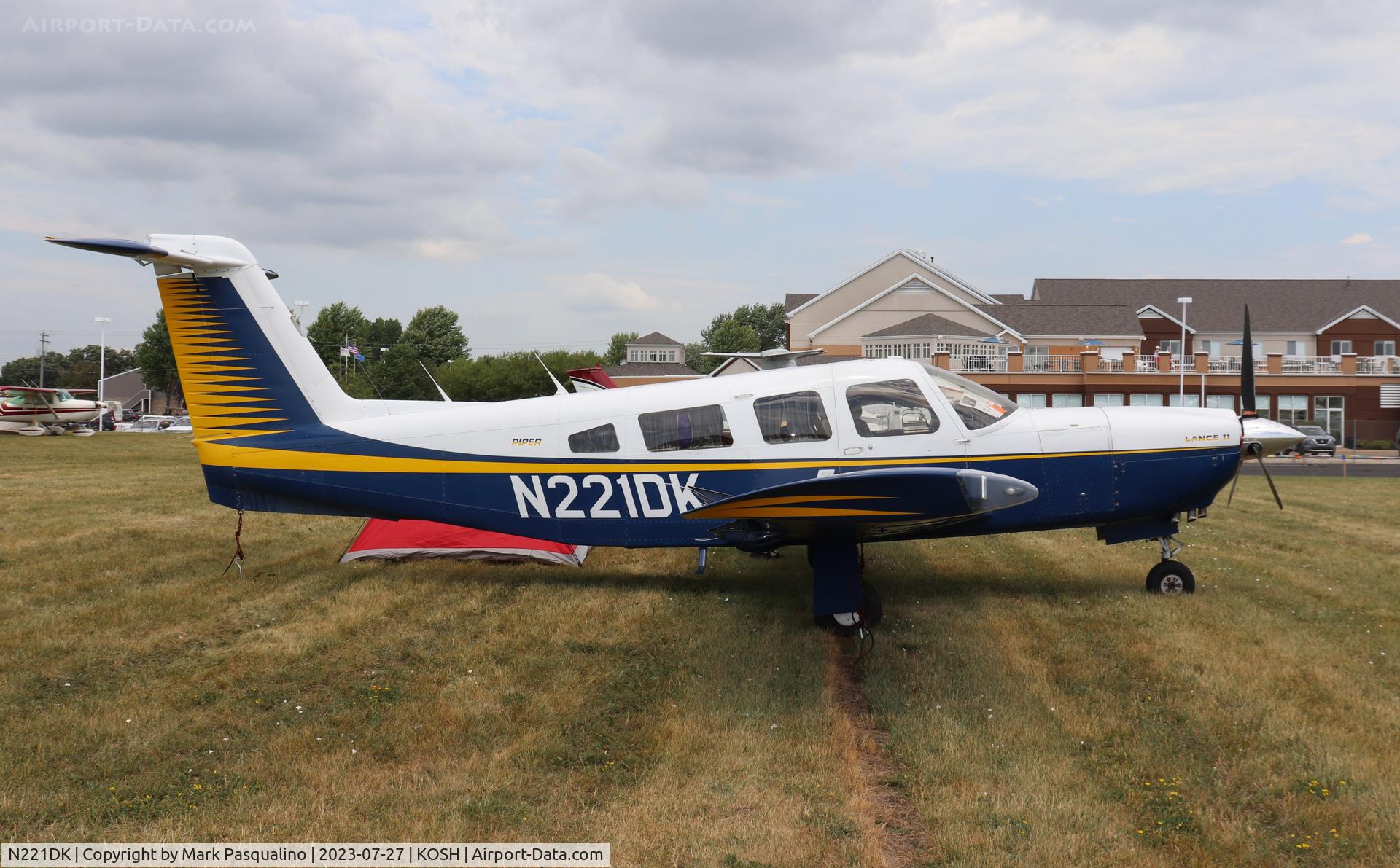 N221DK, 1978 Piper PA-32RT-300 Lance II C/N 32R-7885183, Piper PA-32RT-300