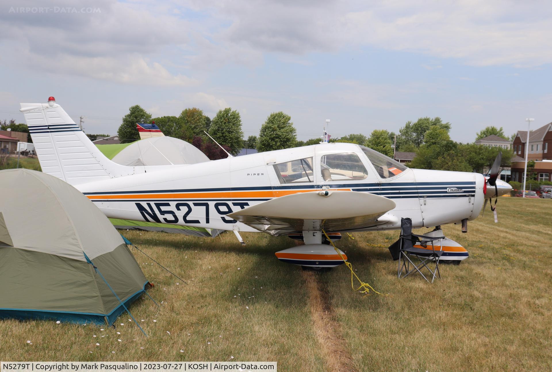 N5279T, 1972 Piper PA-28-140 Cruiser C/N 28-7225386, Piper PA-28-140