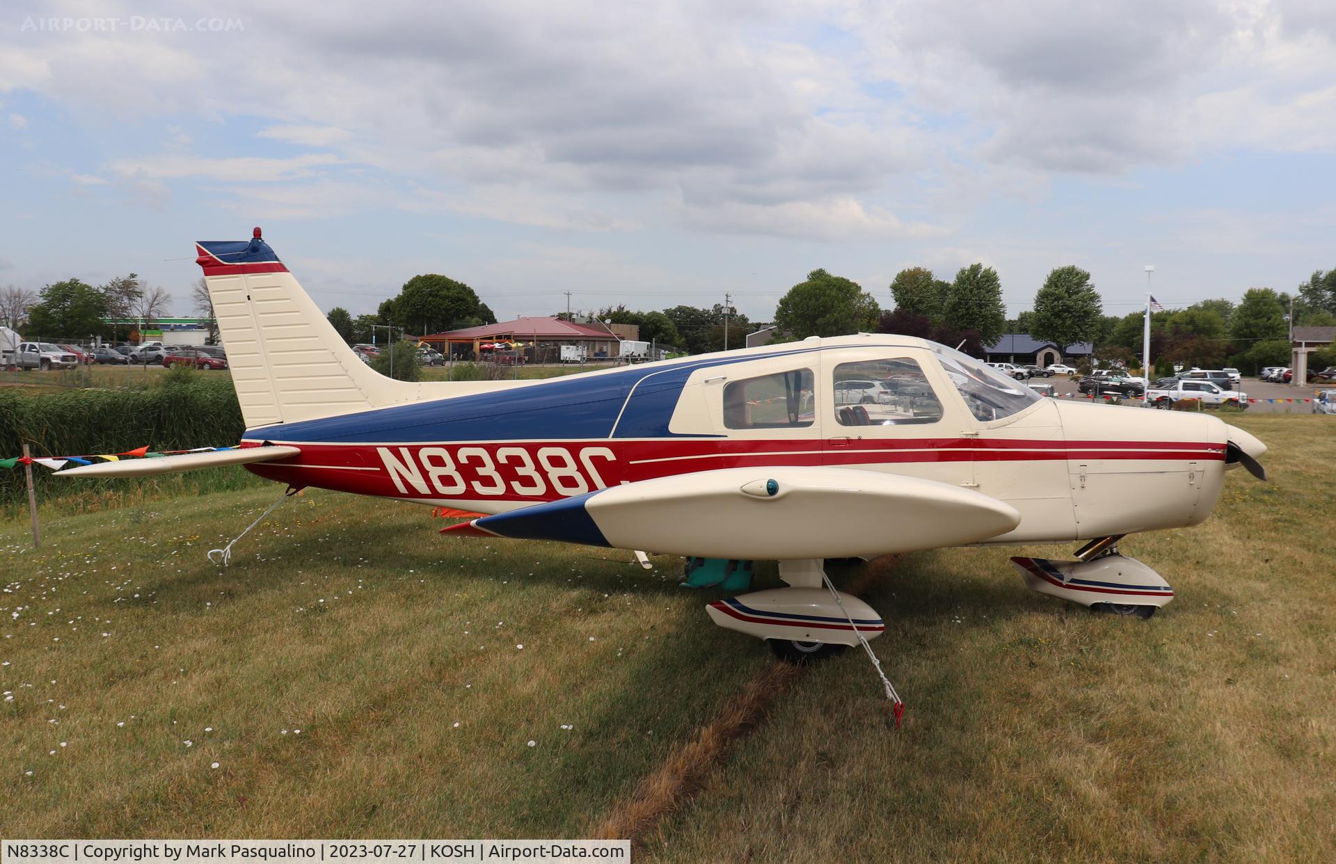 N8338C, 1976 Piper PA-28-140 C/N 28-7625103, Piper PA-28-140
