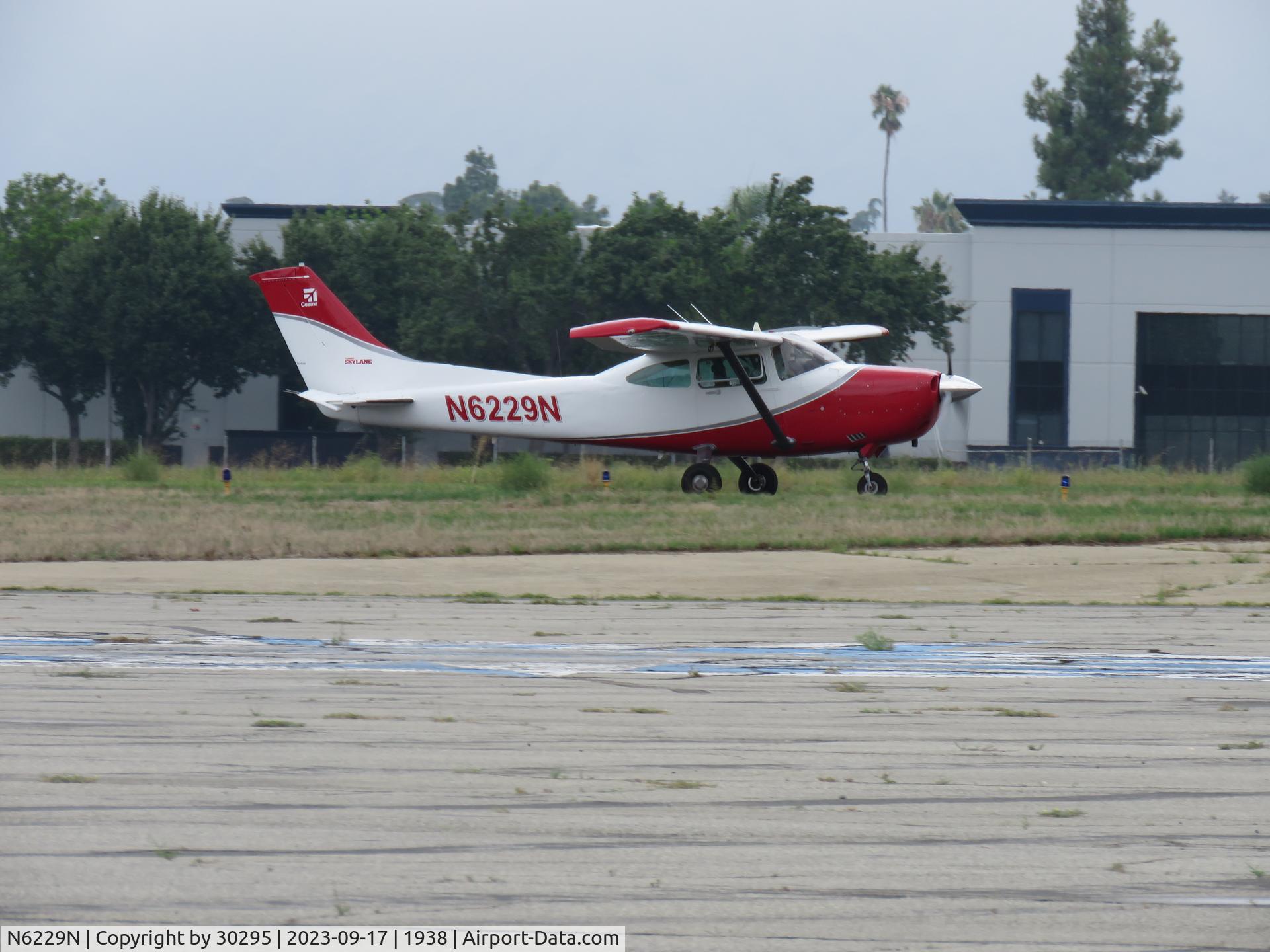 N6229N, 1980 Cessna T182 Skylane C/N 18267805, Taxiing