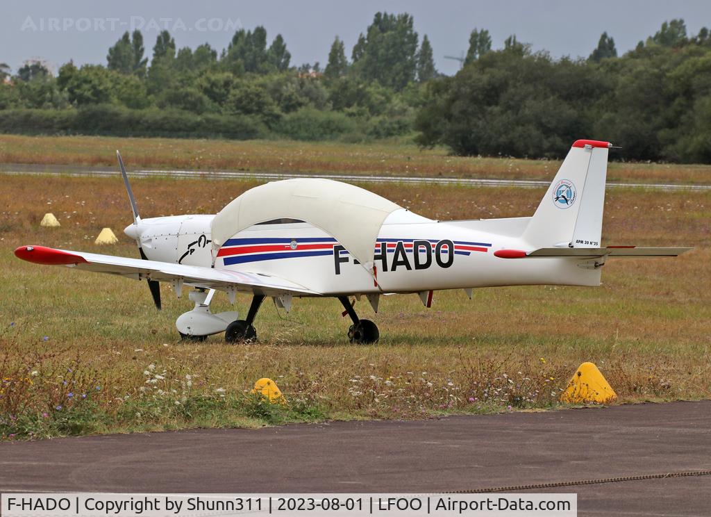 F-HADO, Issoire APM 30 Lion C/N 25, Parked in the grass...