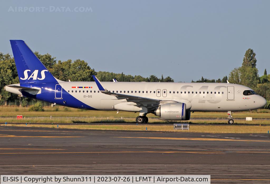 EI-SIS, 2022 Airbus A320-251N C/N 10941, Taxiing to the Terminal...
