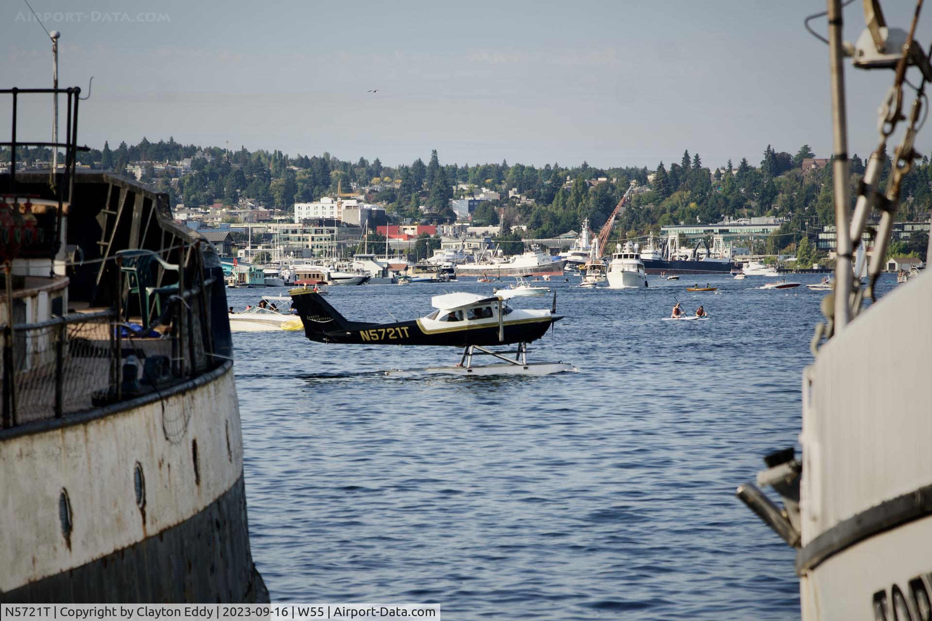 N5721T, 1964 Cessna 172E C/N 17251621, Seattle Washington 2023.