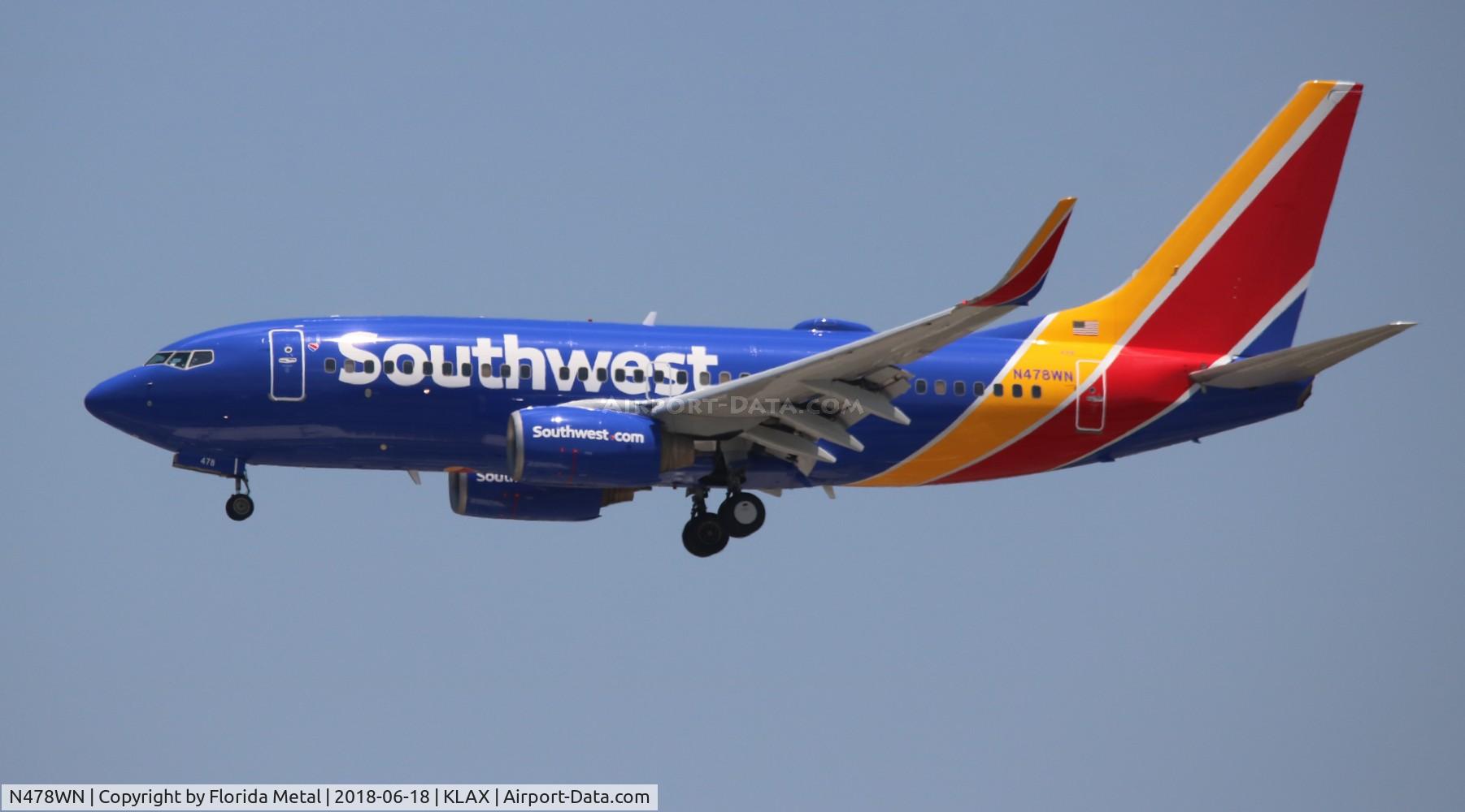 N478WN, 2004 Boeing 737-7H4 C/N 33989, SWA 737 nc zx ABQ-KLAX