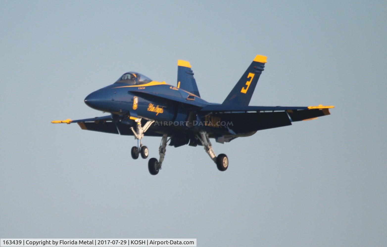 163439, 1987 McDonnell Douglas F/A-18C Hornet C/N 0639/C011, OSH 2017 zx