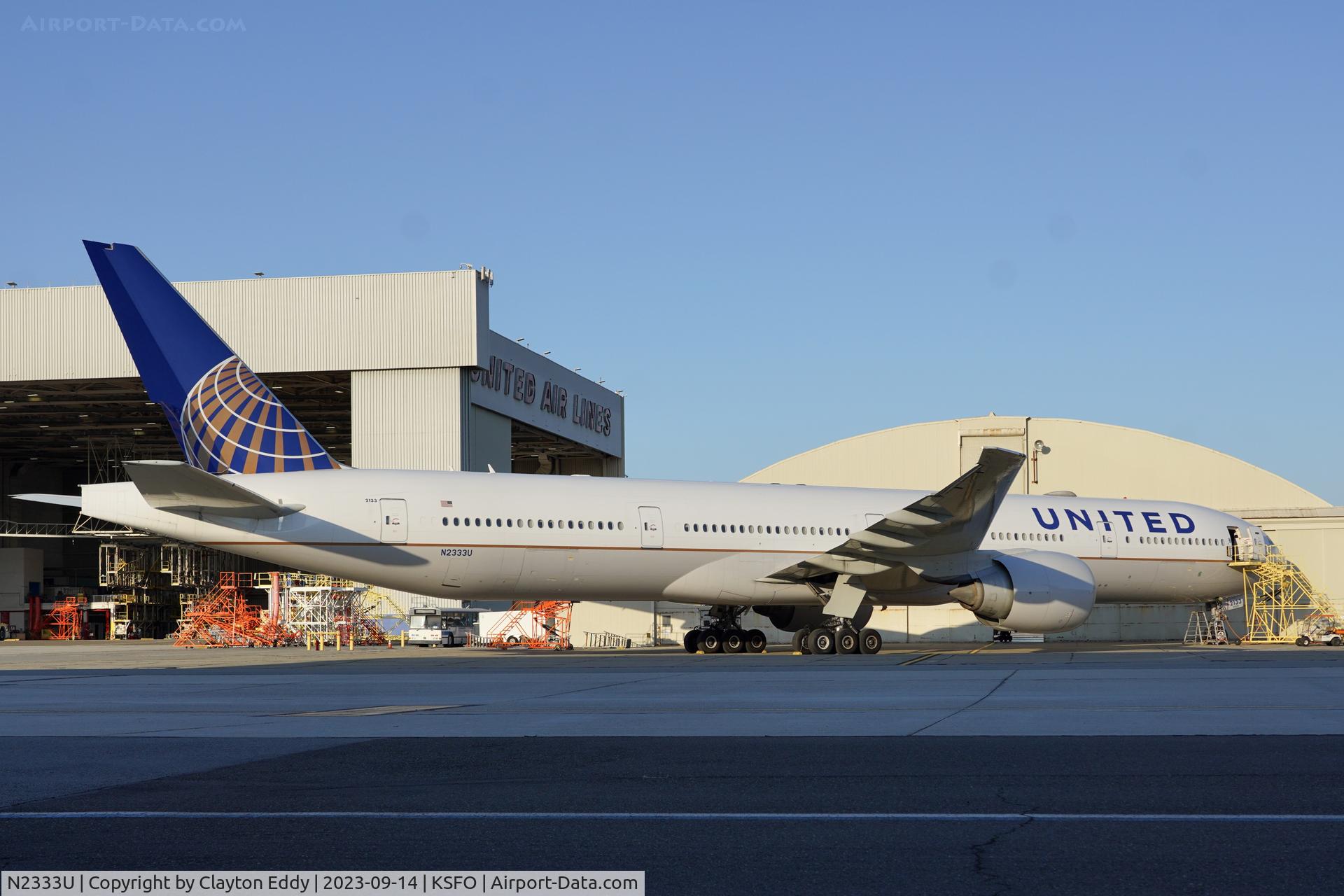 N2333U, 2016 Boeing 777-300/ER C/N 62644, SFO 2023.
