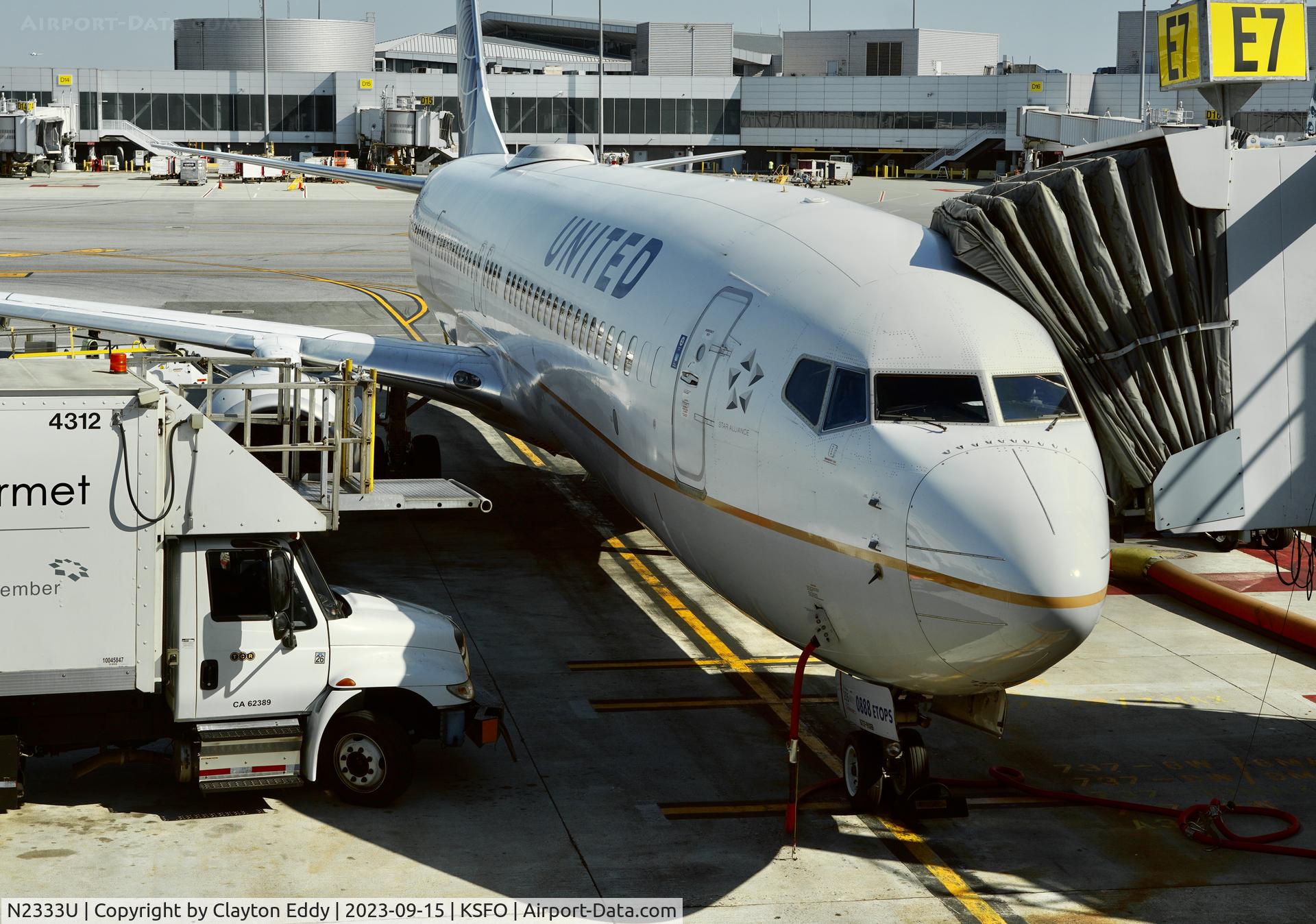 N2333U, 2016 Boeing 777-300/ER C/N 62644, SFO 2023.