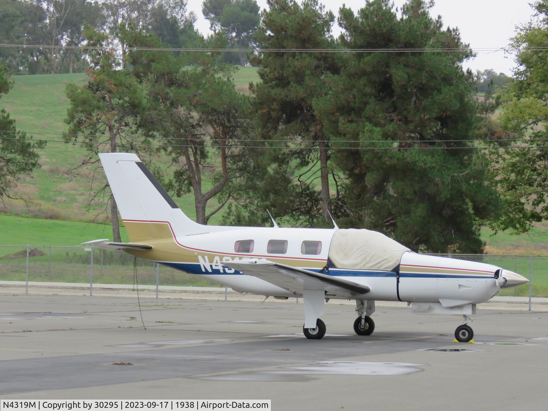 N4319M, 1983 Piper PA-46-310P Malibu C/N 46-8408005, Parked