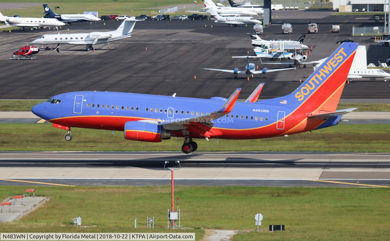 N483WN, 2004 Boeing 737-7H4 C/N 32472, SWA 737 oc zx FLL-TPA