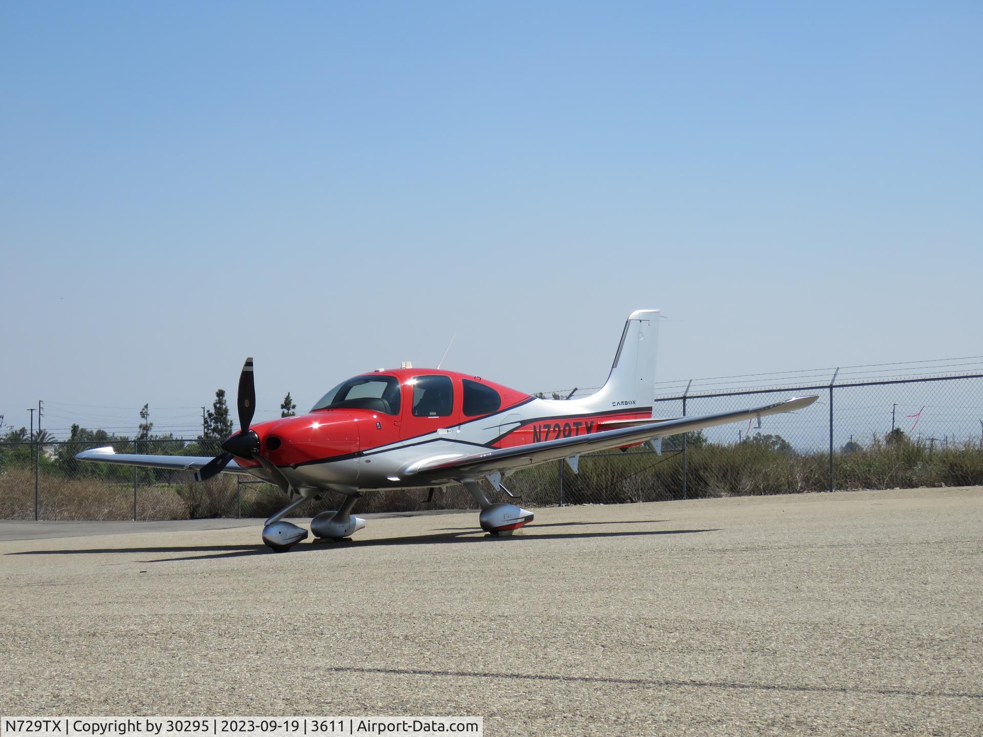 N729TX, 2017 Cirrus SR22T C/N 1508, Parked