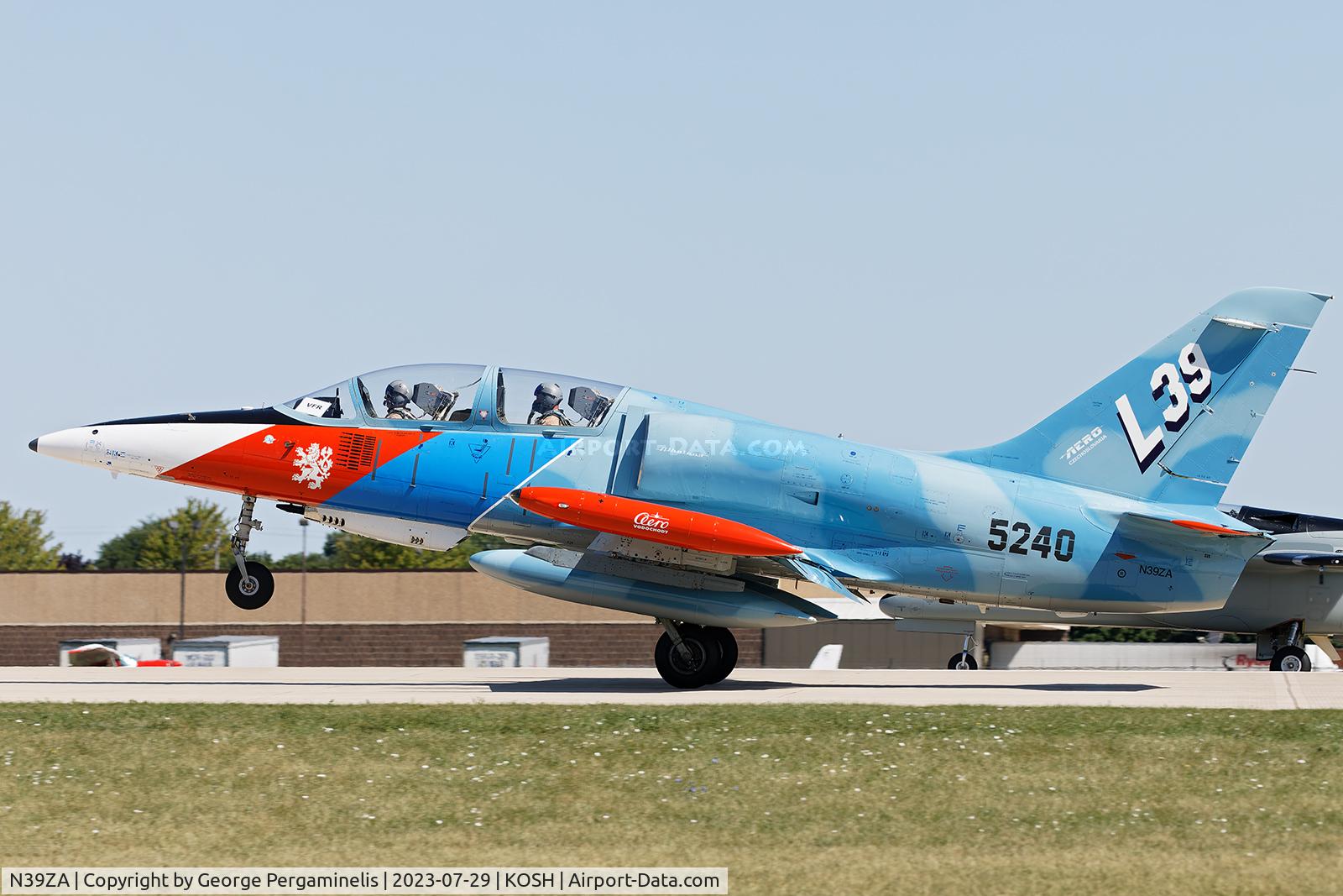 N39ZA, Aero L-39ZA Albatros C/N 5240, Oshkosh 2023.