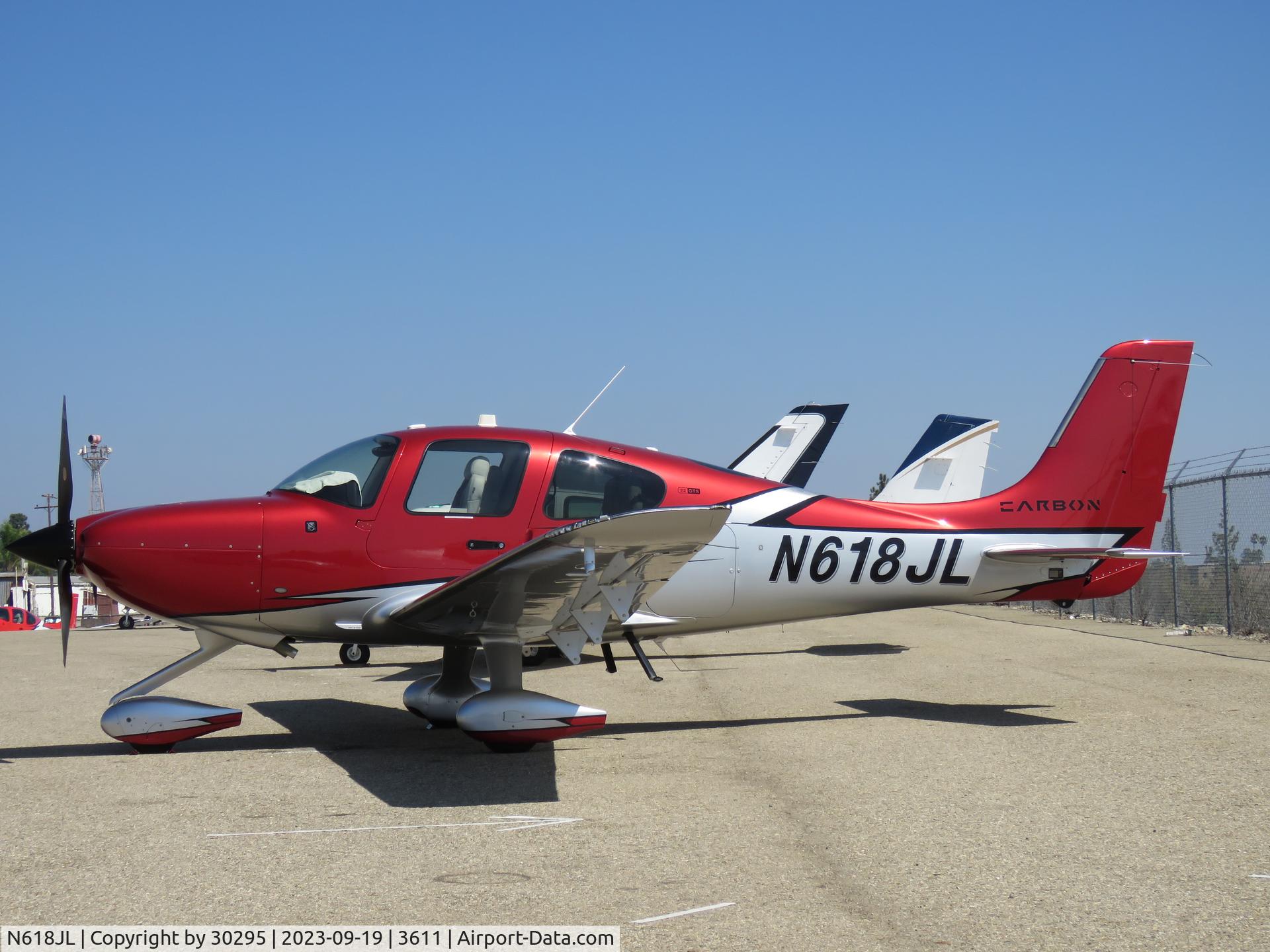 N618JL, 2022 Cirrus SR22 C/N 8502, Parked
