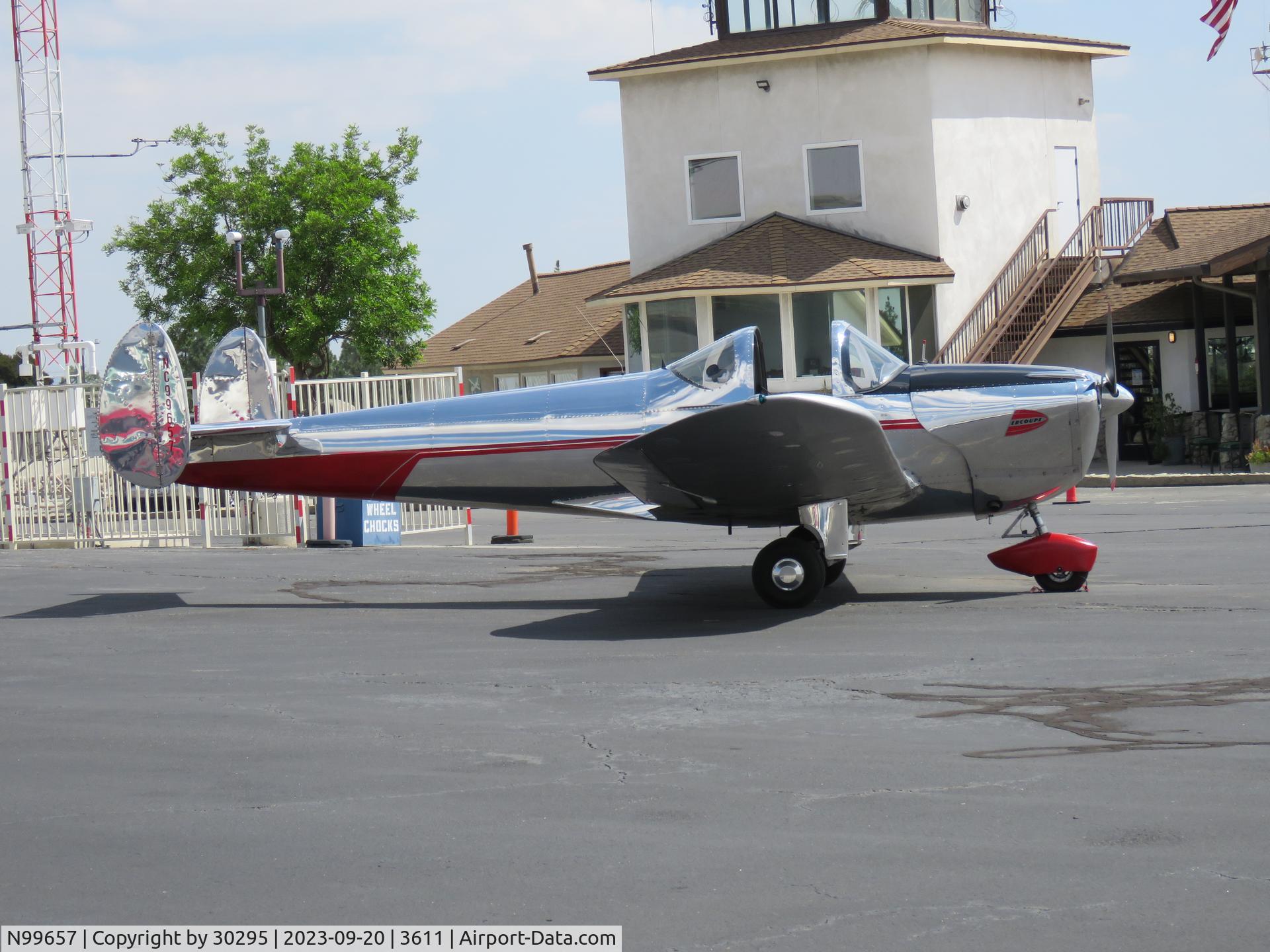 N99657, 1946 Ercoupe 415-C C/N 2280, Parked