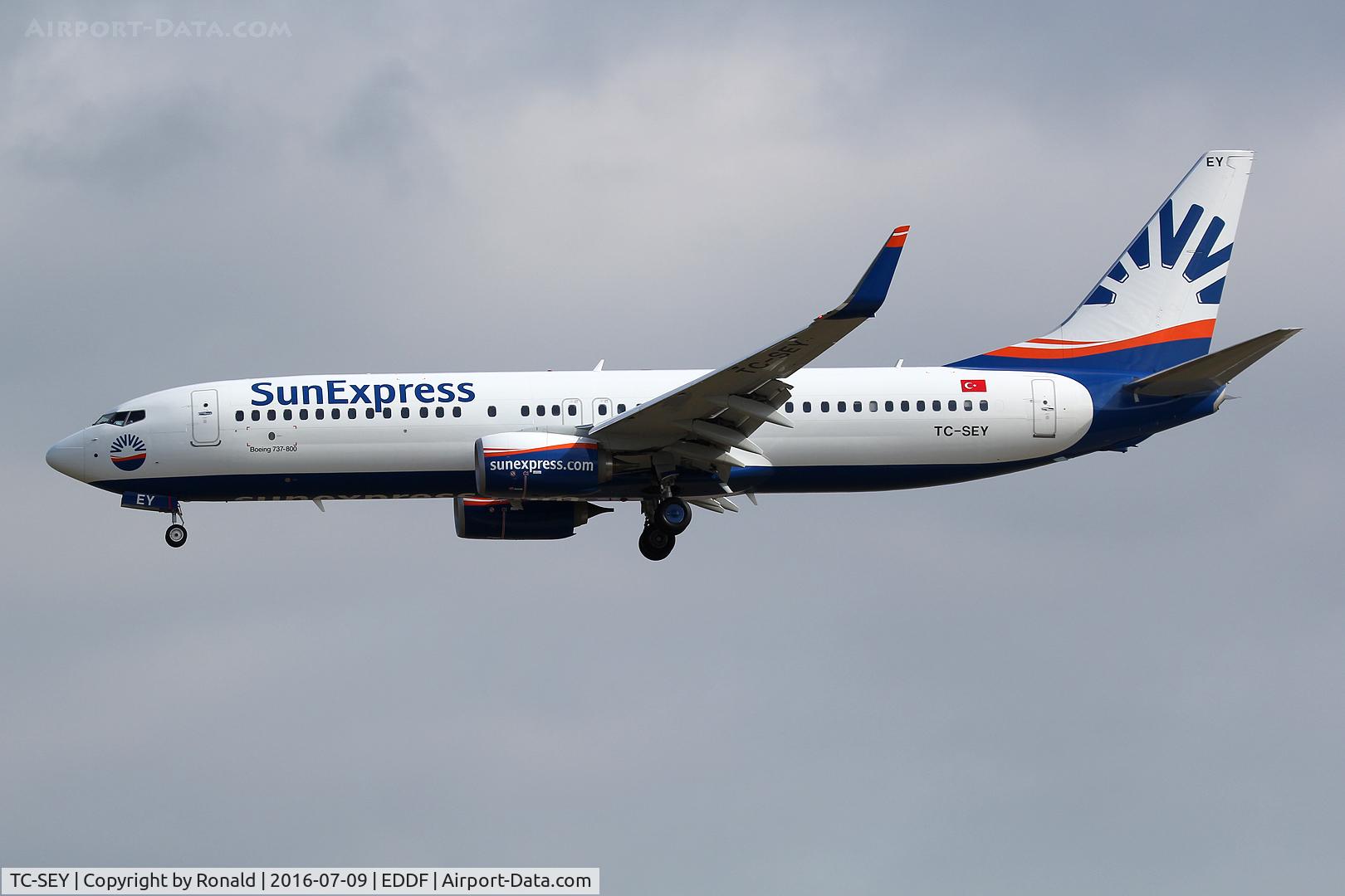 TC-SEY, 2016 Boeing 737-8HC C/N 61182, at fra