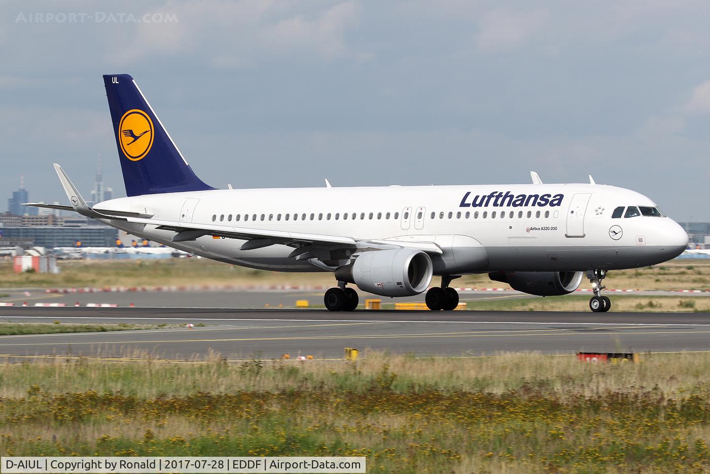 D-AIUL, 2015 Airbus A320-214 C/N 6521, at fra
