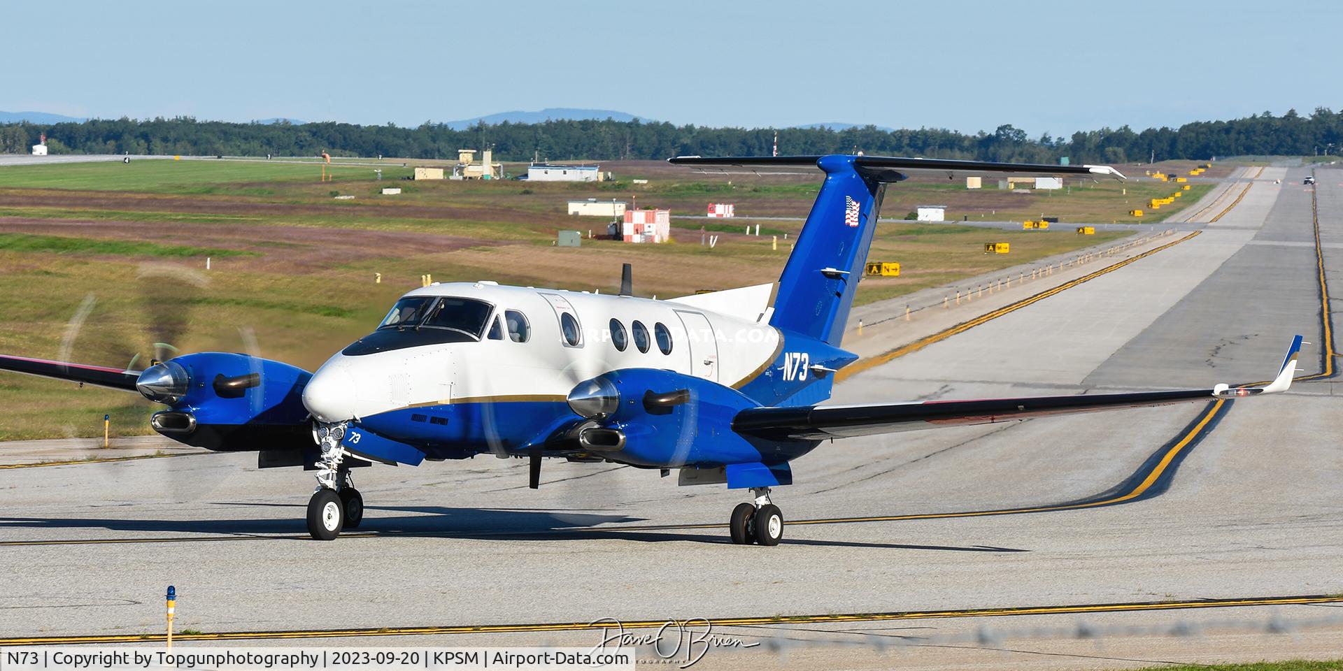 N73, 1988 Beech 300 C/N FF-8, Taxiing to RW34