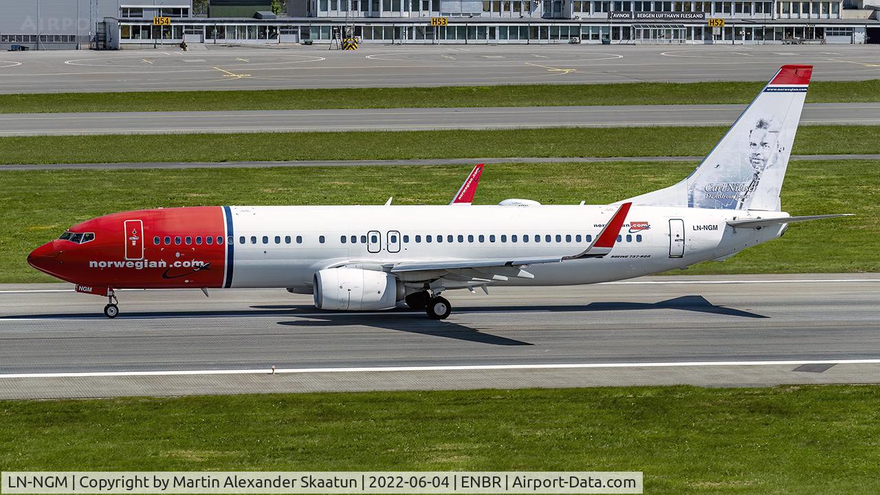 LN-NGM, 2013 Boeing 737-8JP C/N 39024, Takeoff.
