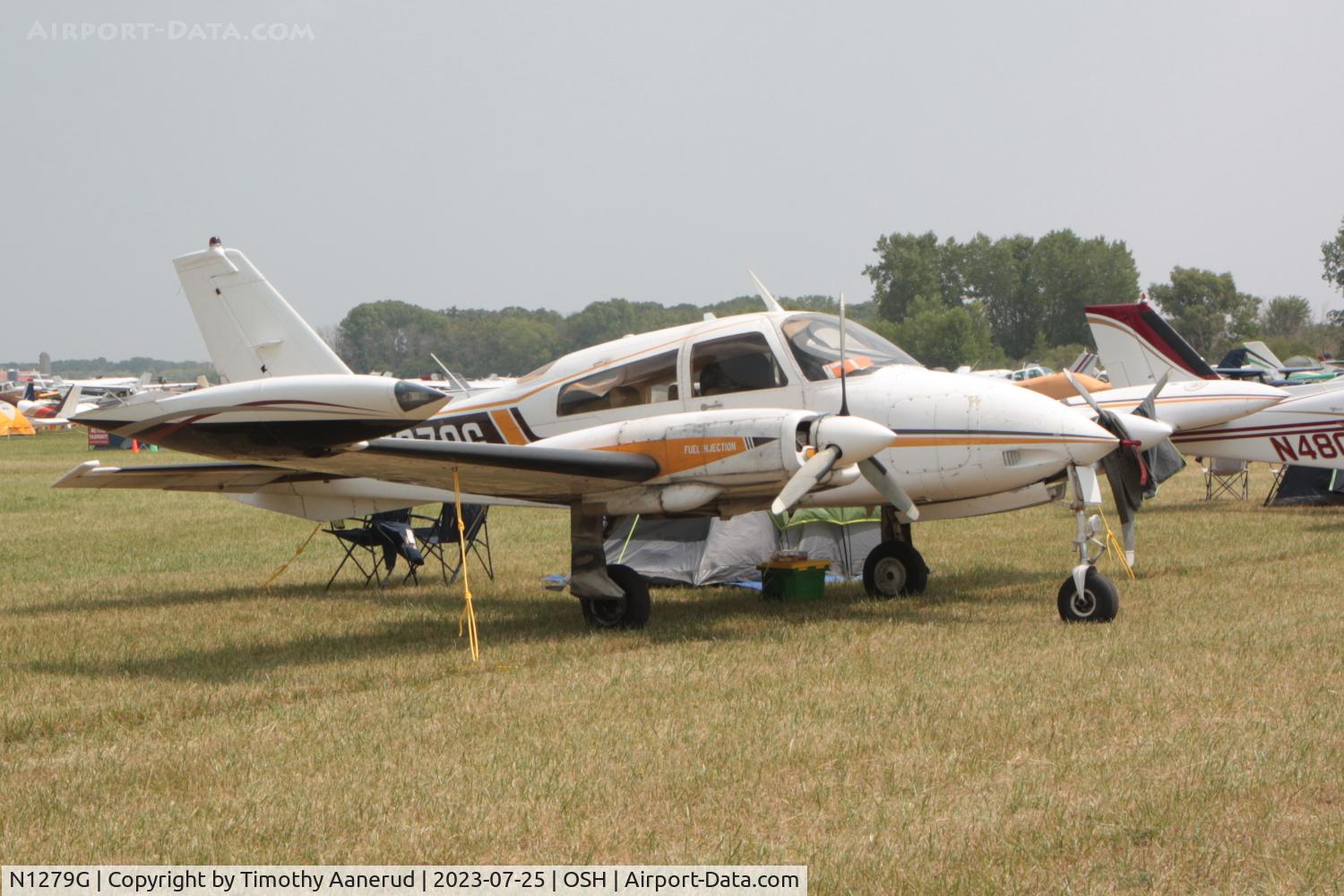 N1279G, 1974 Cessna 310Q C/N 310Q1129, 1974 Cessna 310Q, c/n: 310Q1129. AirVenture 2023