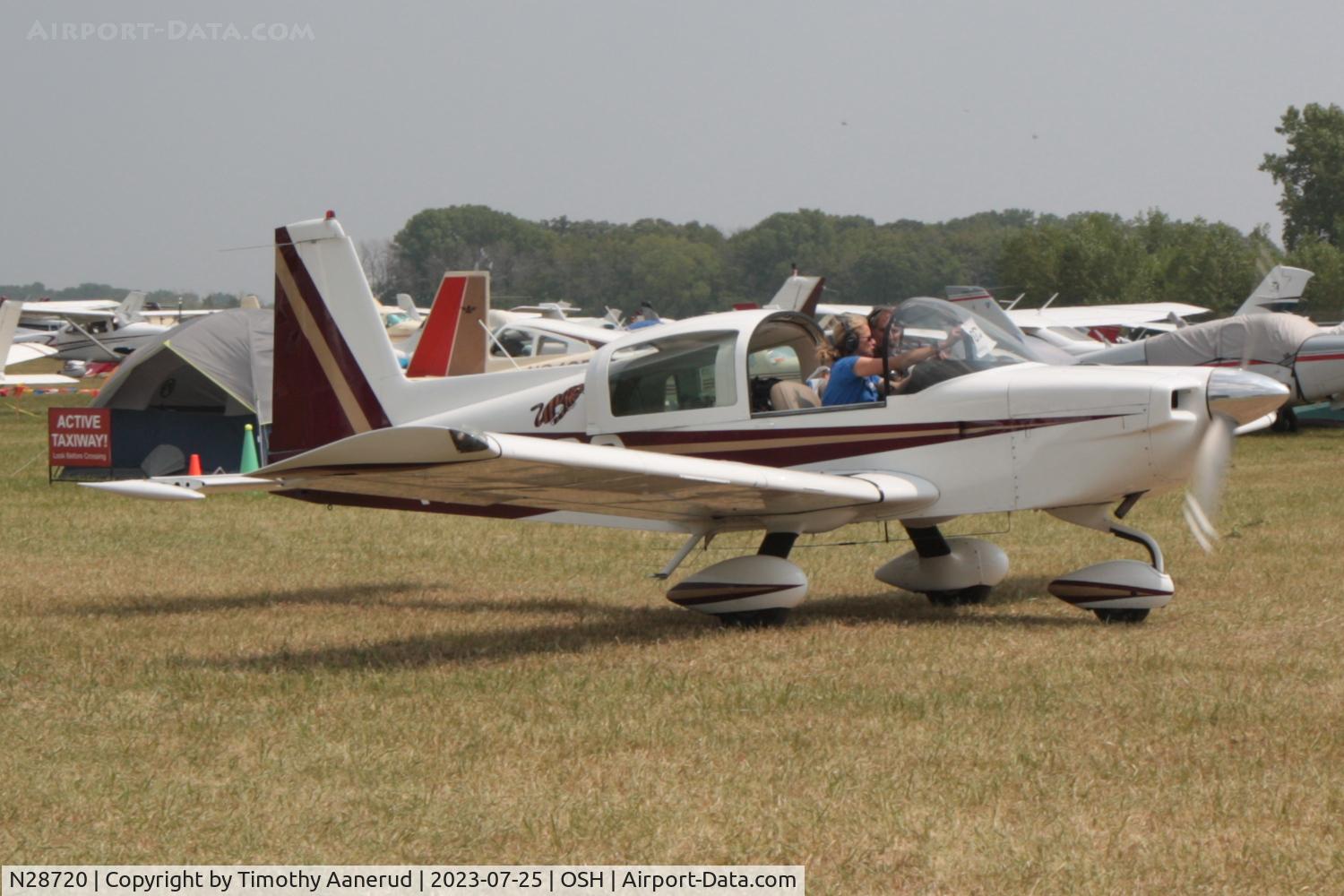 N28720, 1978 Grumman American AA-5B Tiger C/N AA5B0774, 1978 Grumman American AA-5B, c/n: AA5B0774. AirVenture 2023