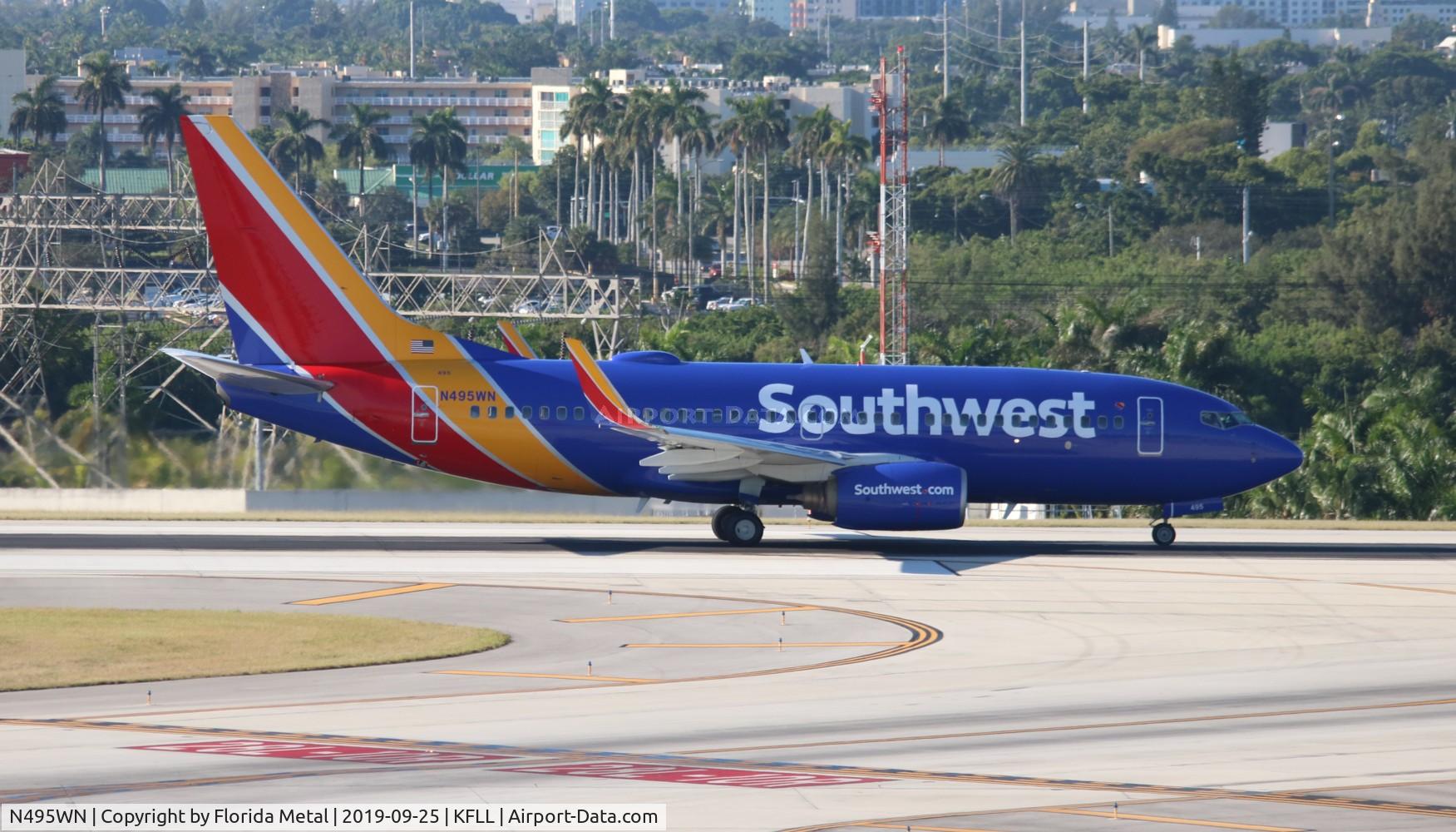 N495WN, 2004 Boeing 737-7H4 C/N 33869, SWA 737 nc zx