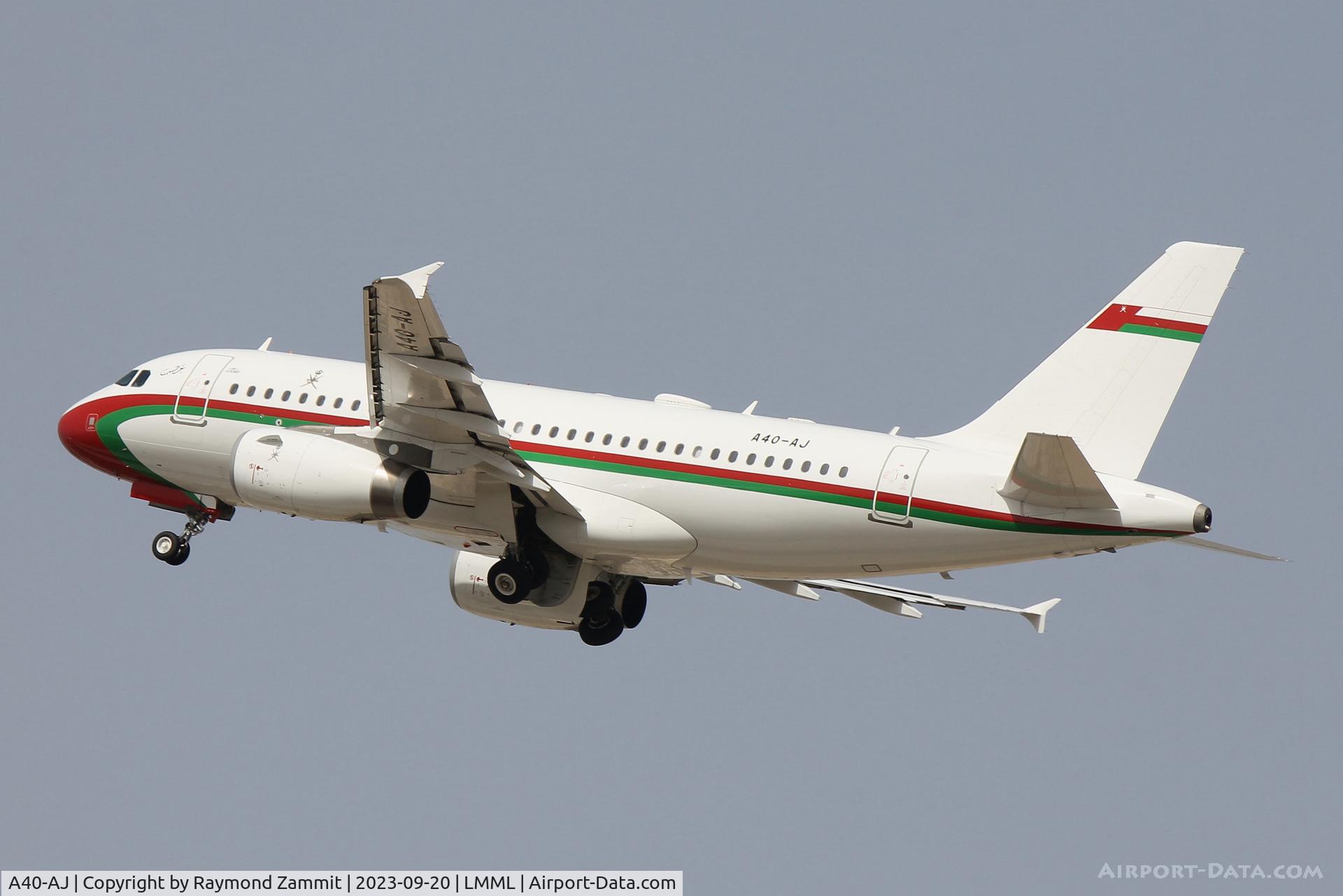 A4O-AJ, 2012 Airbus A319-133CJ C/N 4992, A319CJ A40-AJ Government of Oman
