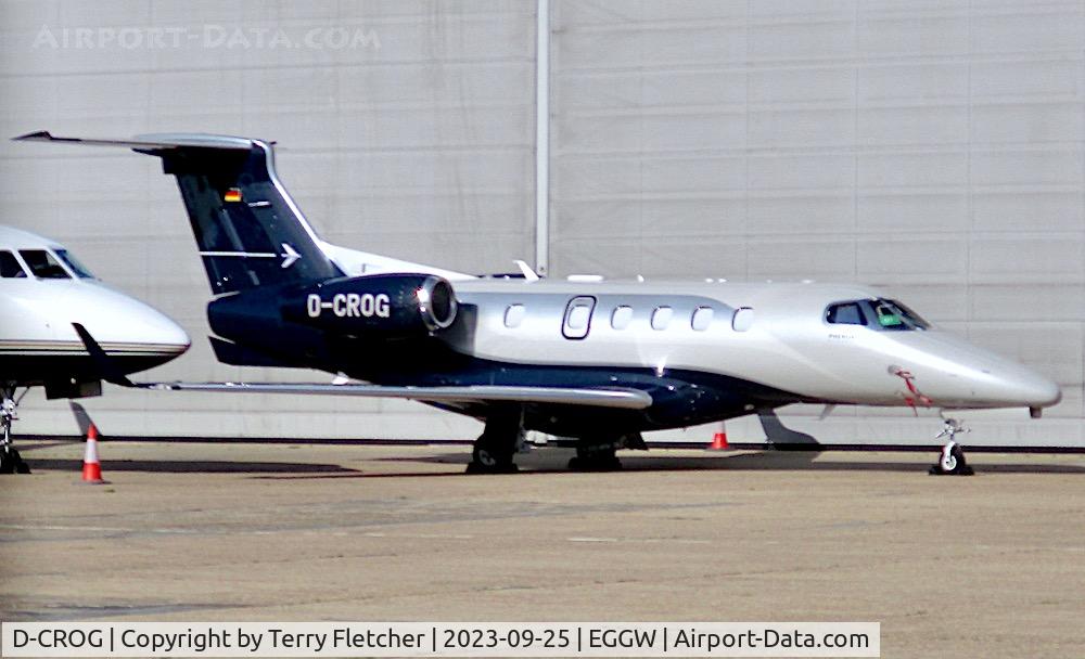 D-CROG, 2019 Embraer EMB-505 Phenom 300 C/N 50500511, At Luton Airport