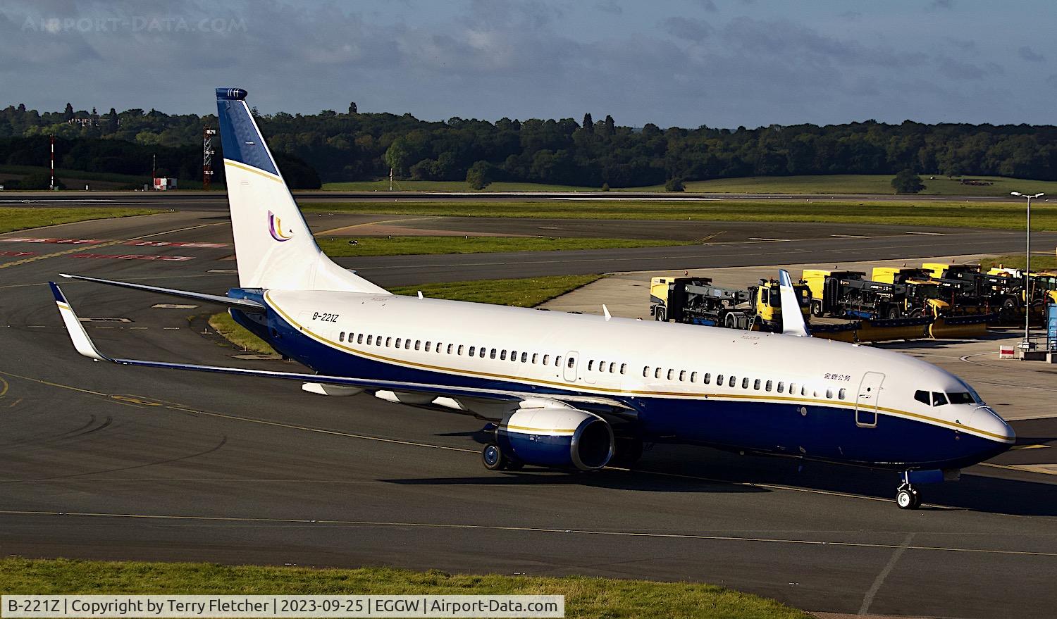 B-221Z, 2014 Boeing 737-8ZE (BBJ2) C/N 42215, At Luton Airport