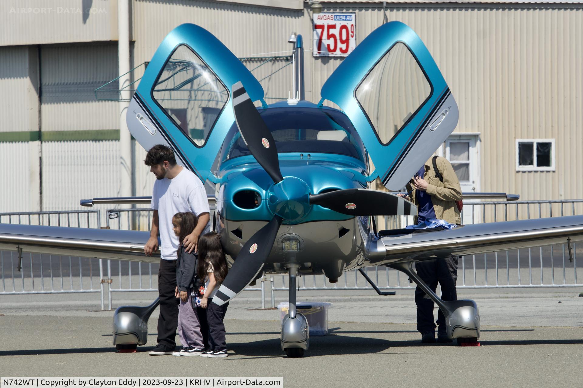 N742WT, 2023 Cirrus Design Corp. SR22T C/N 9283, Reid-Hillview Airport Community Day California 2023.
