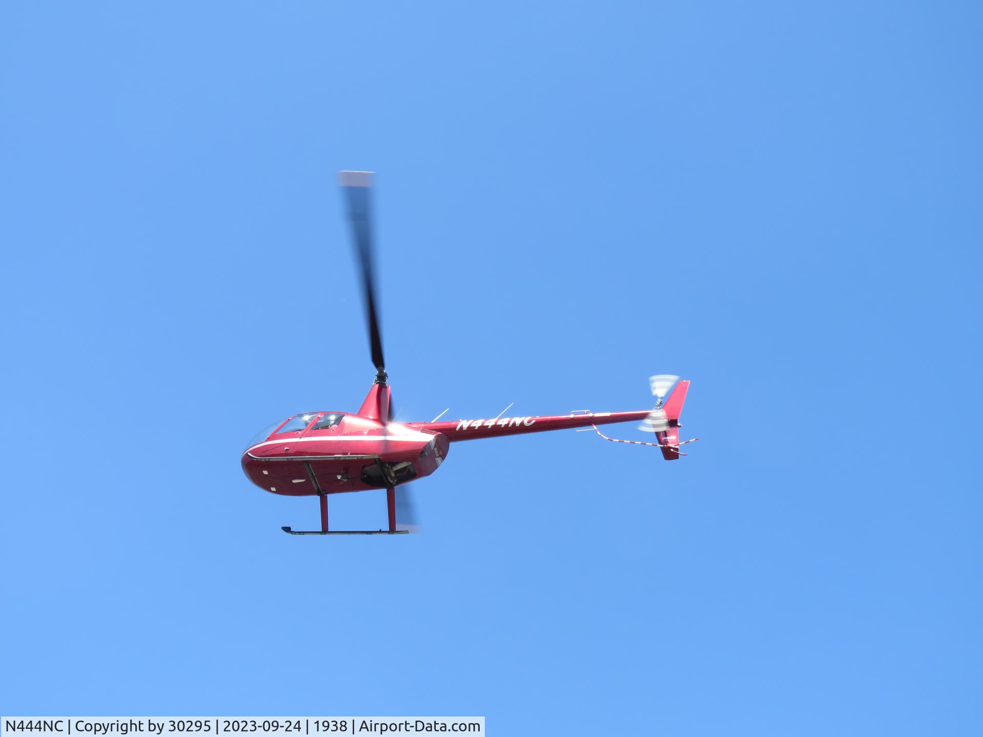 N444NC, 2007 Robinson R44 II C/N 11786, Overhead