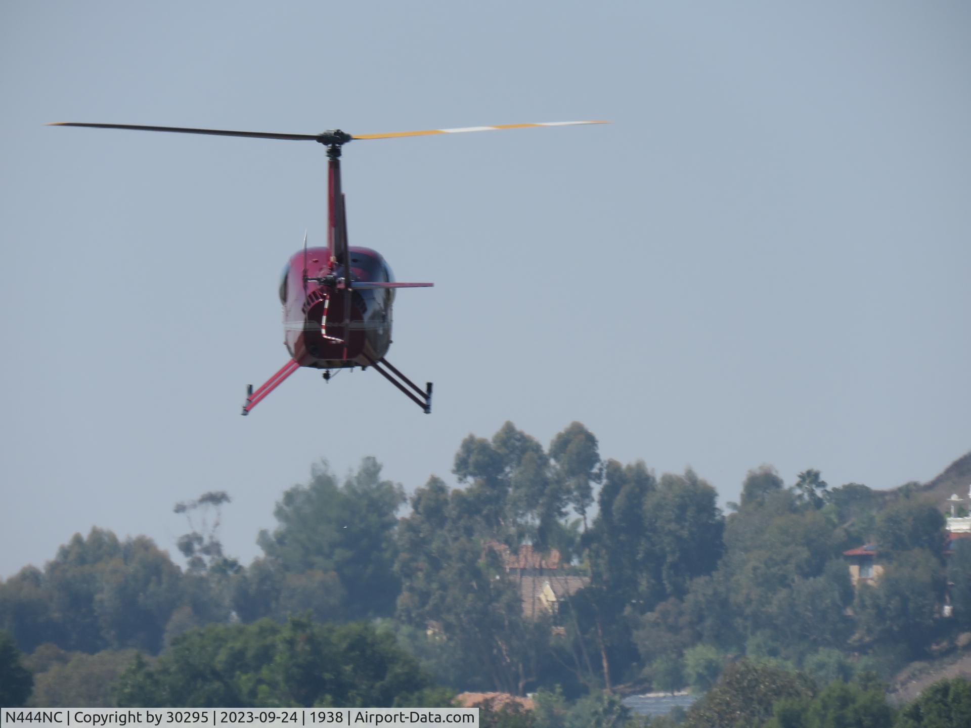 N444NC, 2007 Robinson R44 II C/N 11786, Dropping down