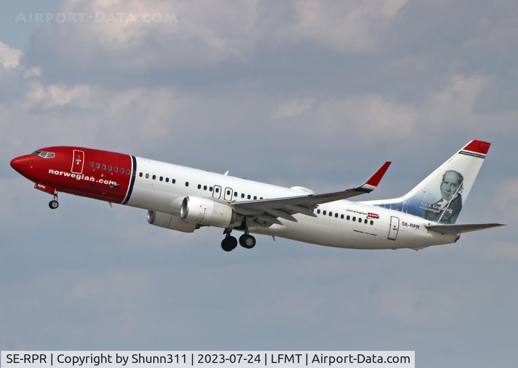 SE-RPR, 2015 Boeing 737-8JP C/N 42081, Climbing...