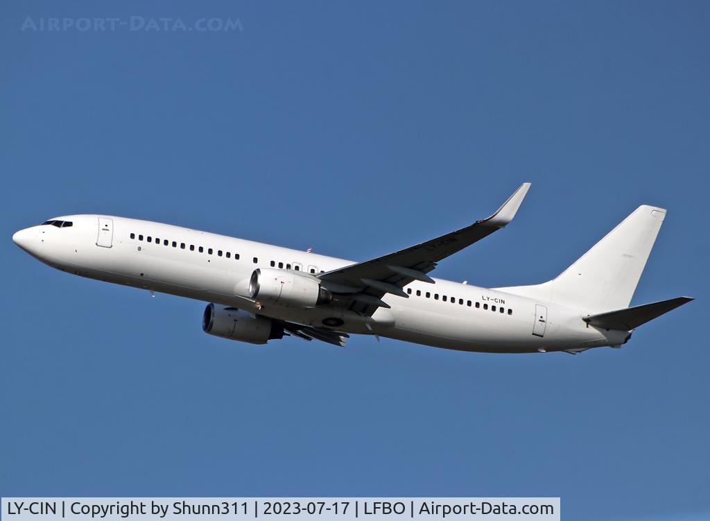 LY-CIN, 2002 Boeing 737-83N C/N 28247, Climbing... Tunisair flight this day...