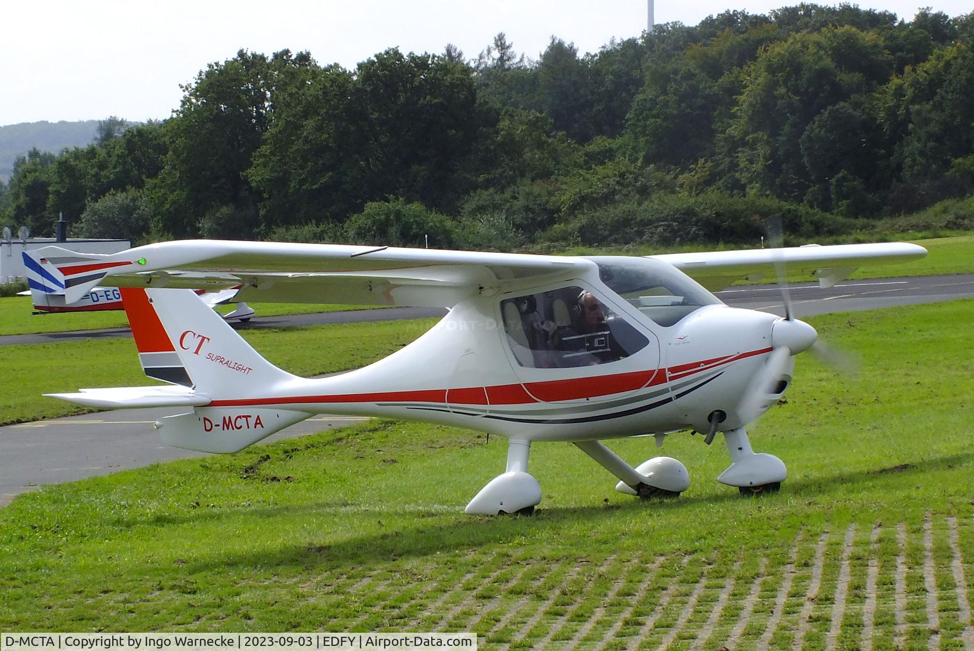 D-MCTA, Flight Design CT Supralight C/N not found_D-MCTA, Flight Design CT Supralight at the Fly-in und Flugplatzfest (airfield display) at Elz Airfield