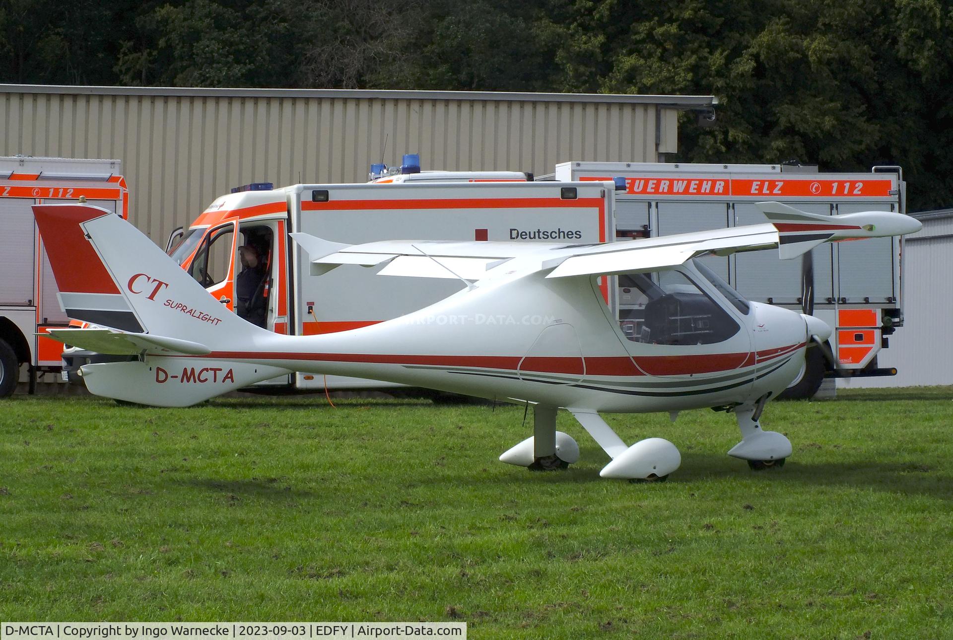 D-MCTA, Flight Design CT Supralight C/N not found_D-MCTA, Flight Design CT Supralight at the Fly-in und Flugplatzfest (airfield display) at Elz Airfield