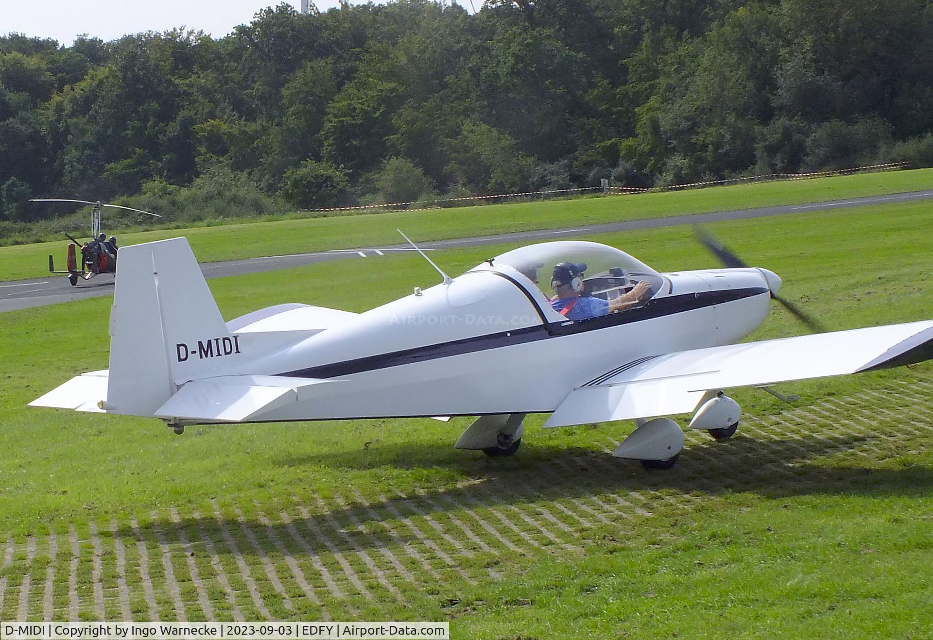 D-MIDI, Alpi Aviation Pioneer 200 C/N 48, Alpi Aviation Pioneer 200 at the Fly-in und Flugplatzfest (airfield display) at Elz Airfield