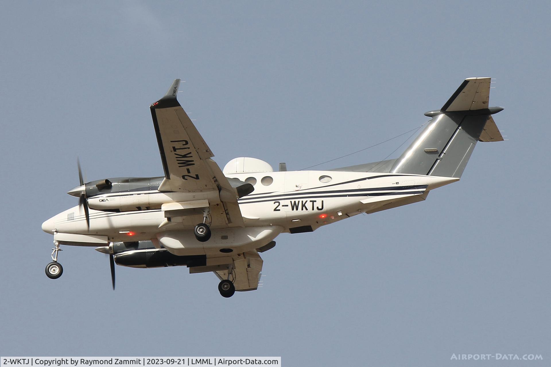 2-WKTJ, 2006 Raytheon Aircraft Company B300 C/N FL-470, Raytheon Aircraft Company B300 2-WKTJ DEA Aviation