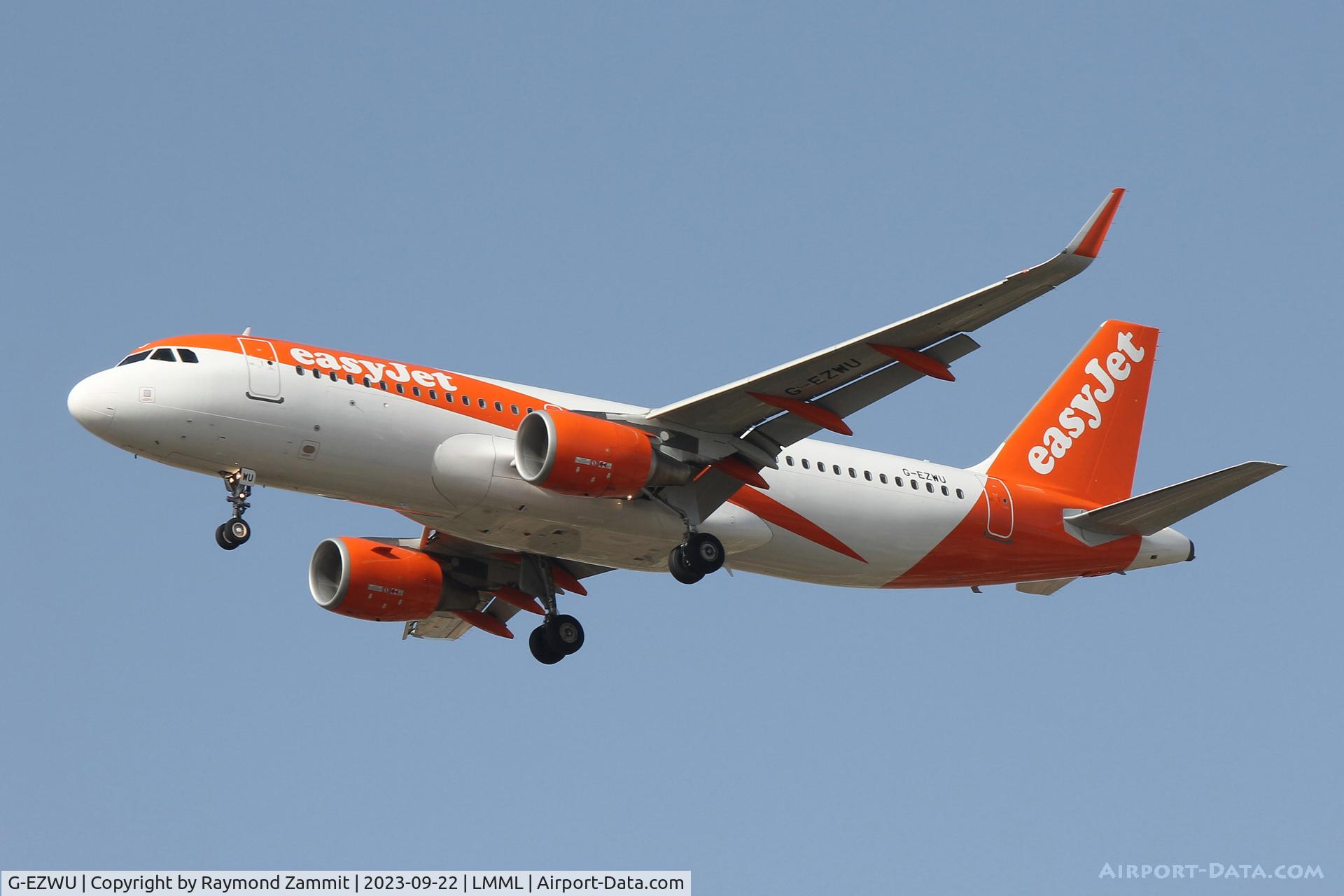 G-EZWU, 2014 Airbus A320-214 C/N 6095, A320 G-EZWU Easyjet