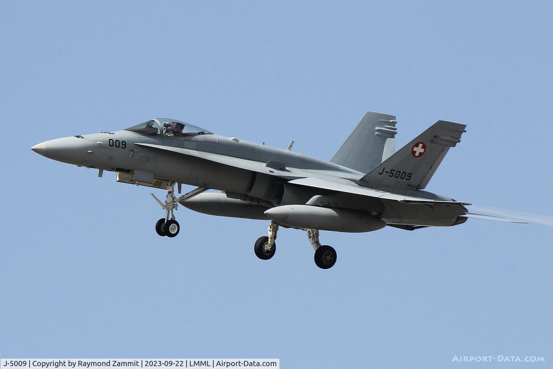 J-5009, McDonnell Douglas F/A-18C Hornet C/N 1343/SFC009, McDonnell Douglas F/A-18C Hornet J-5009 Swiss Air Force