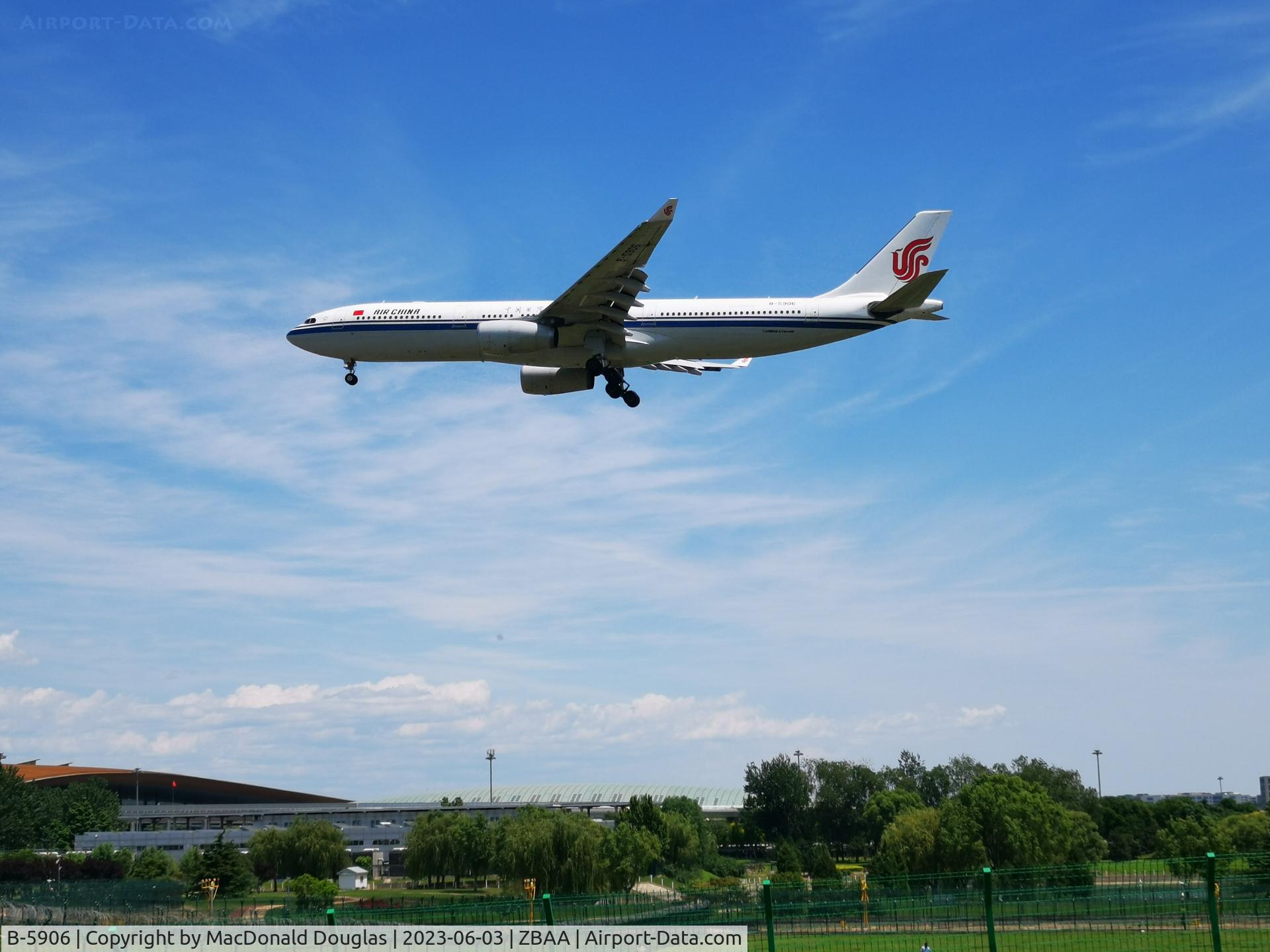 B-5906, 2012 Airbus A330-343X C/N 1373, PEK/ZBAA