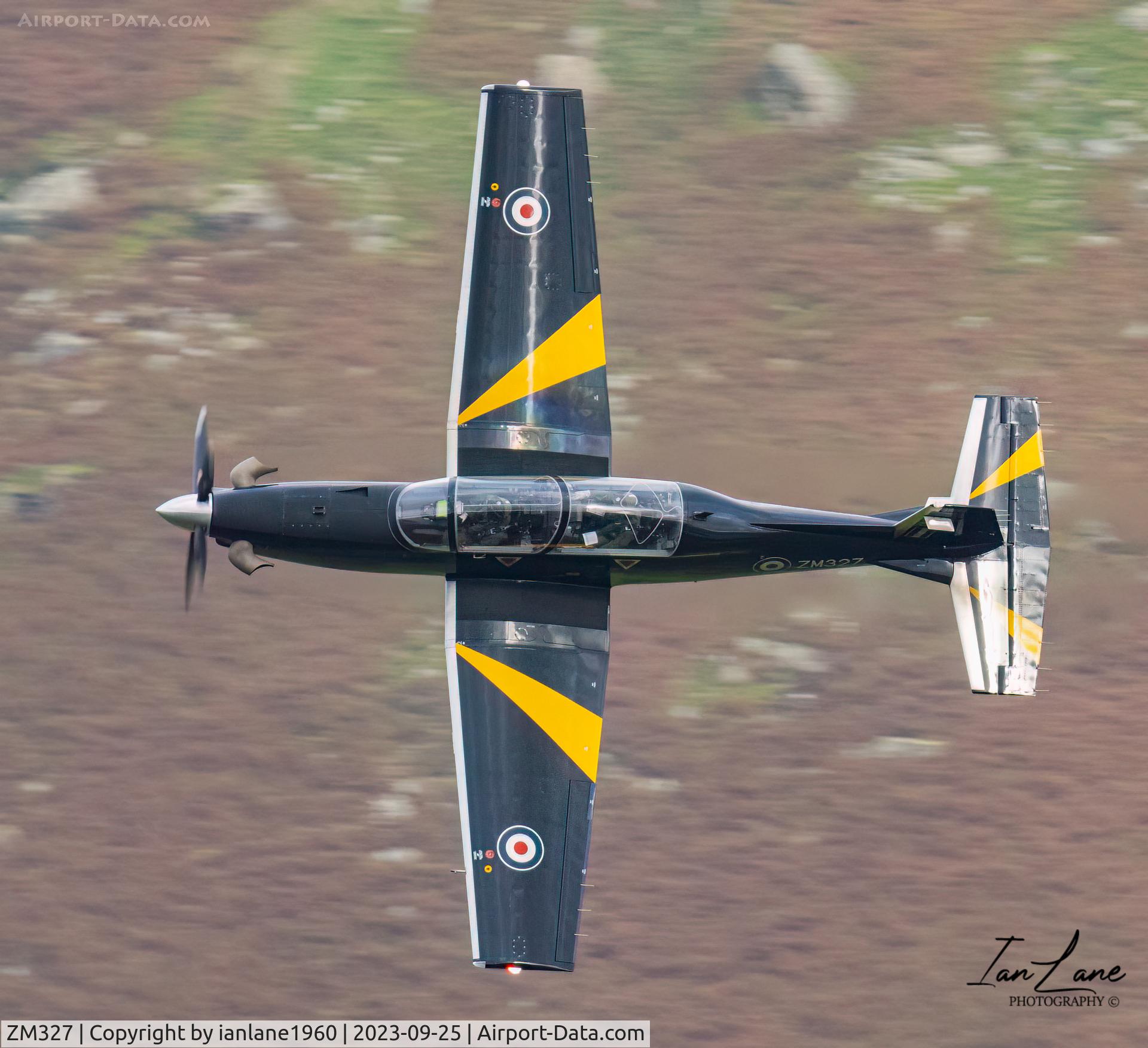 ZM327, 2018 Beechcraft T-6C Texan T.1 C/N PM-125, LFA17 low level